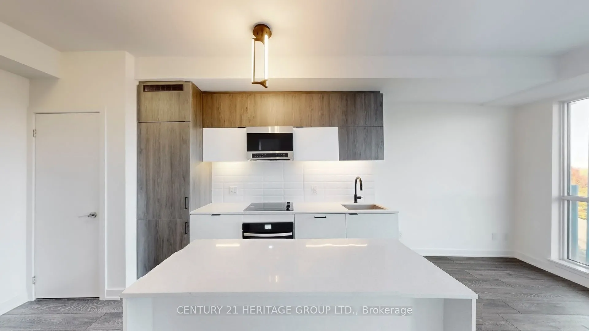 8888 Yonge Street N, #414