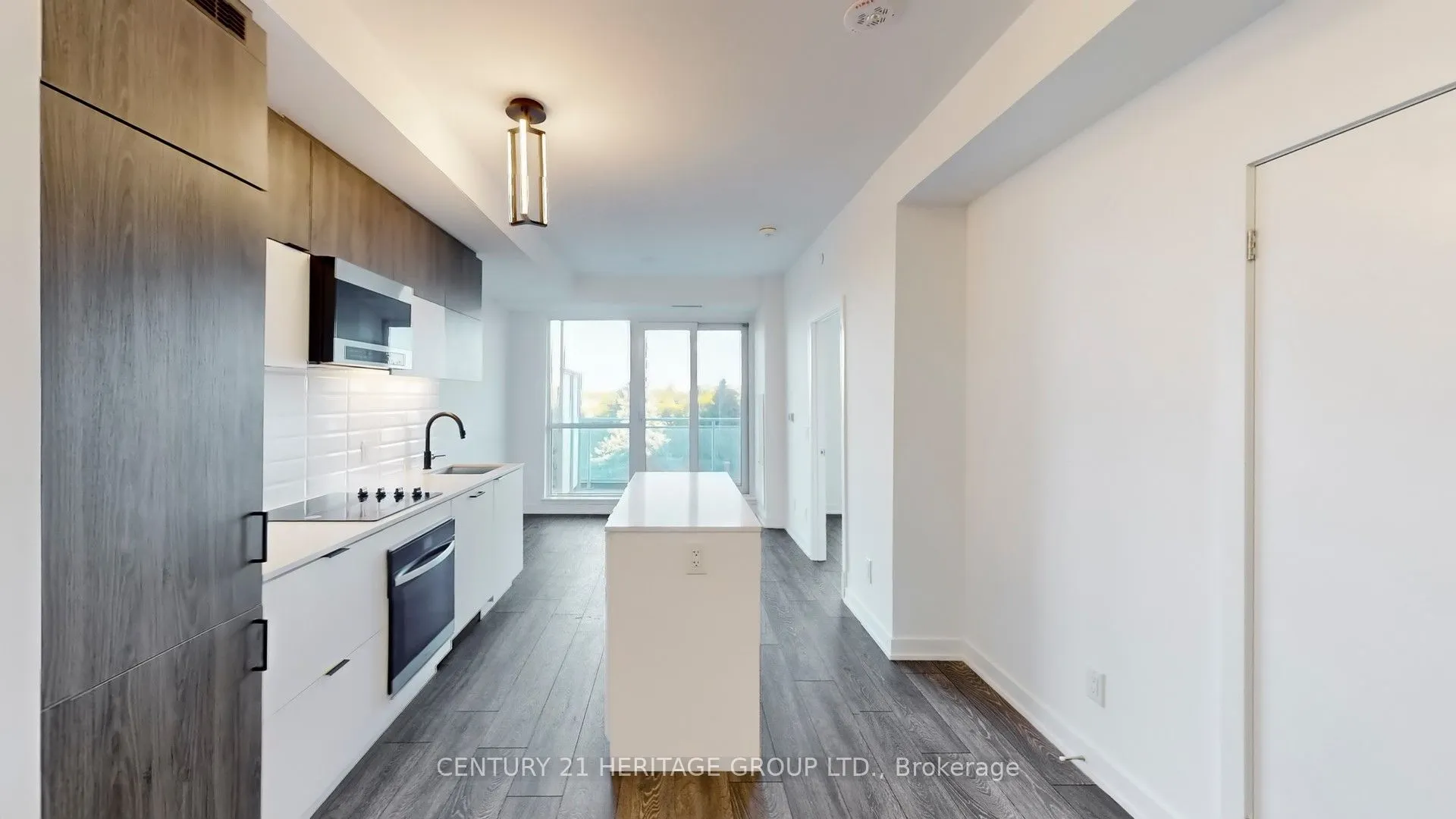 8888 Yonge Street N, #414