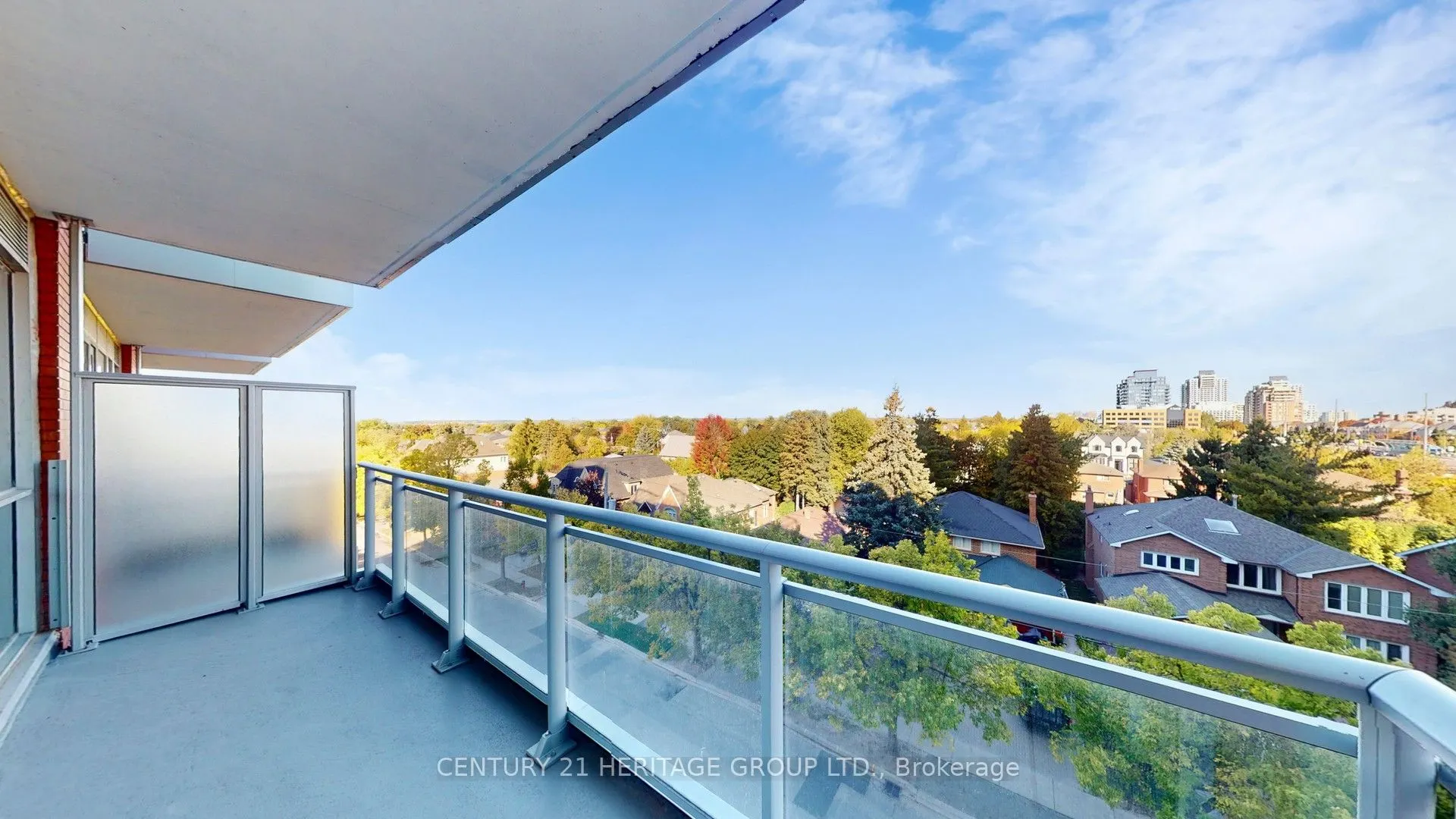 8888 Yonge Street N, #414