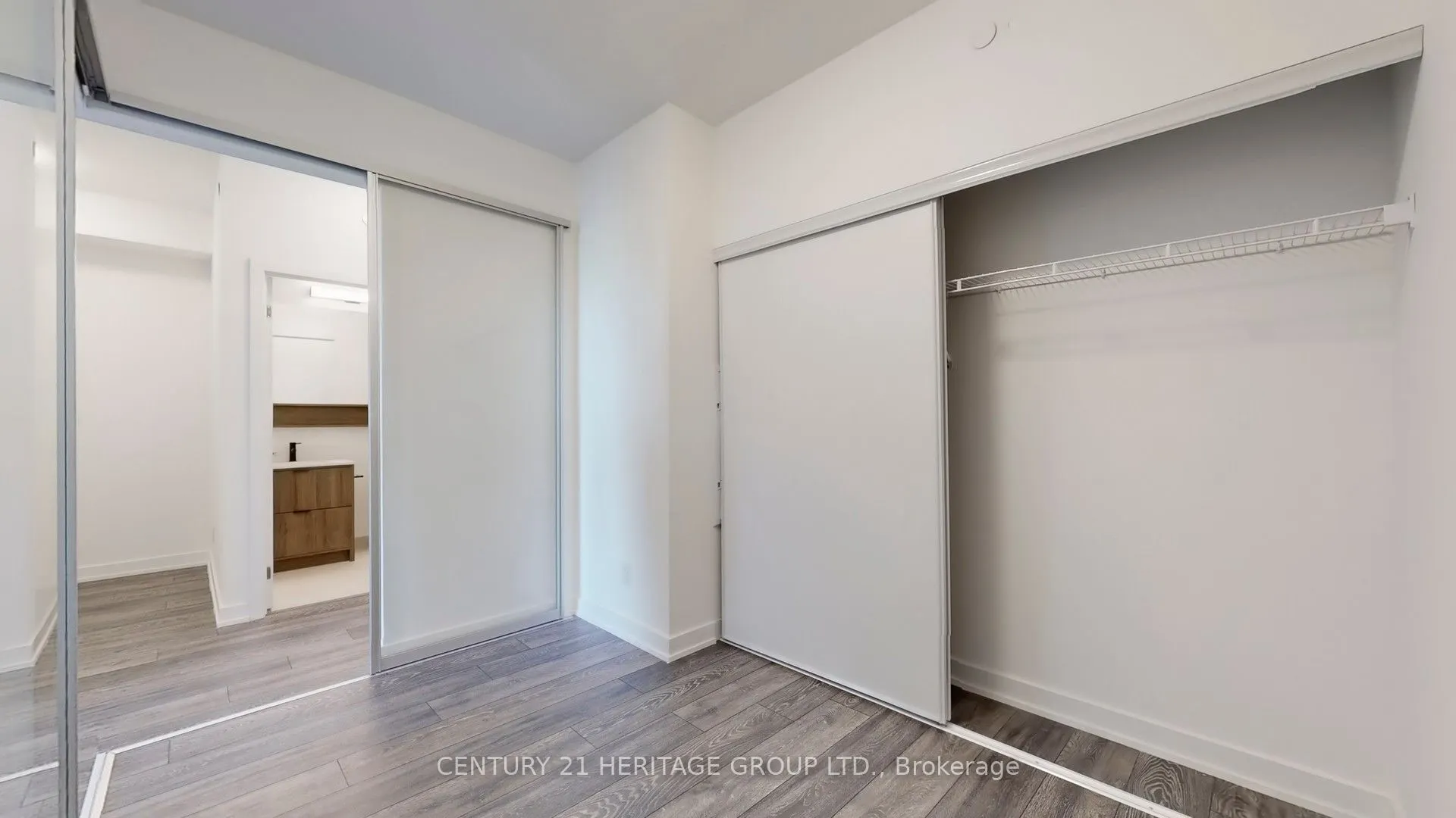 8888 Yonge Street N, #414