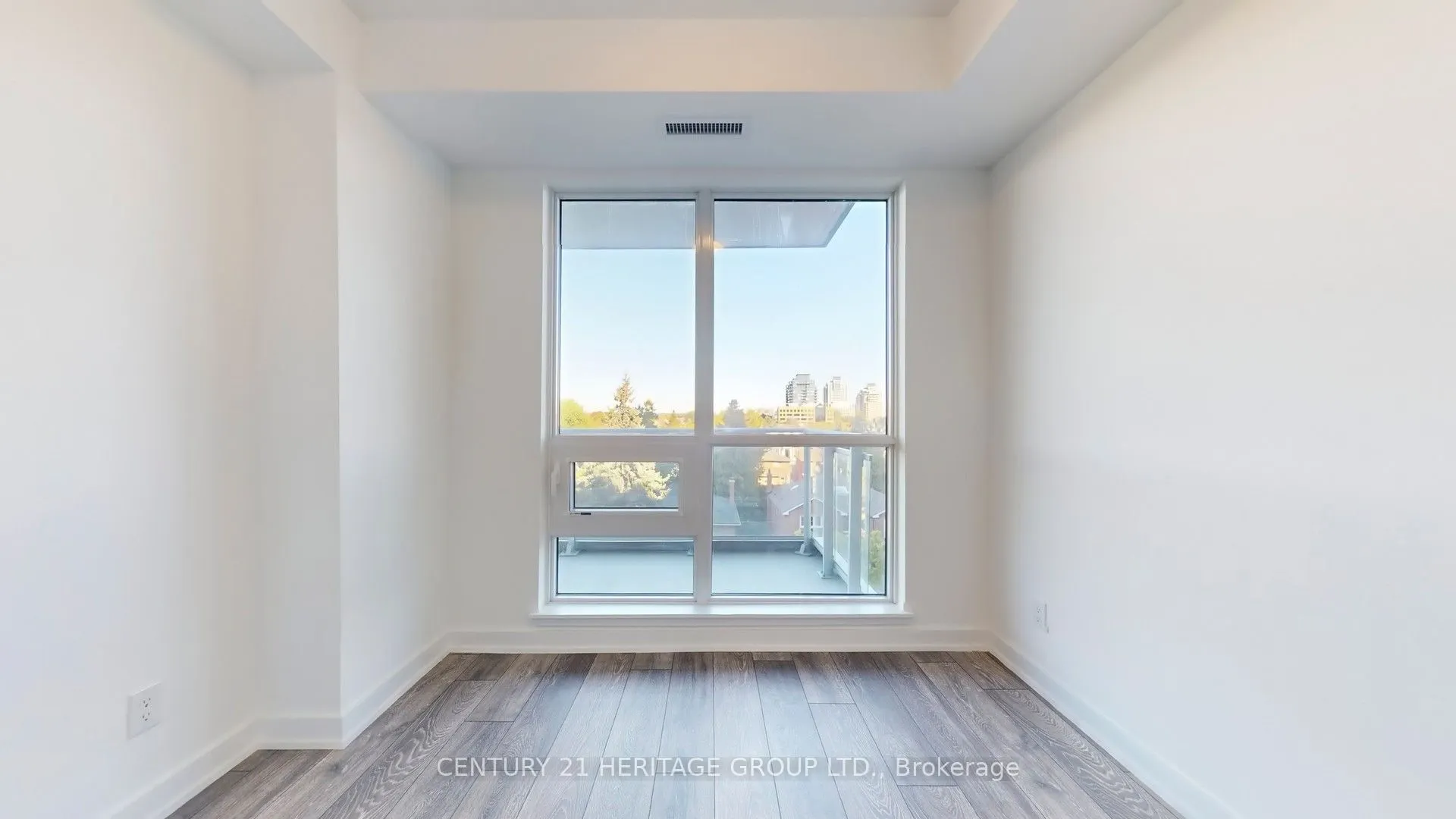 8888 Yonge Street N, #414