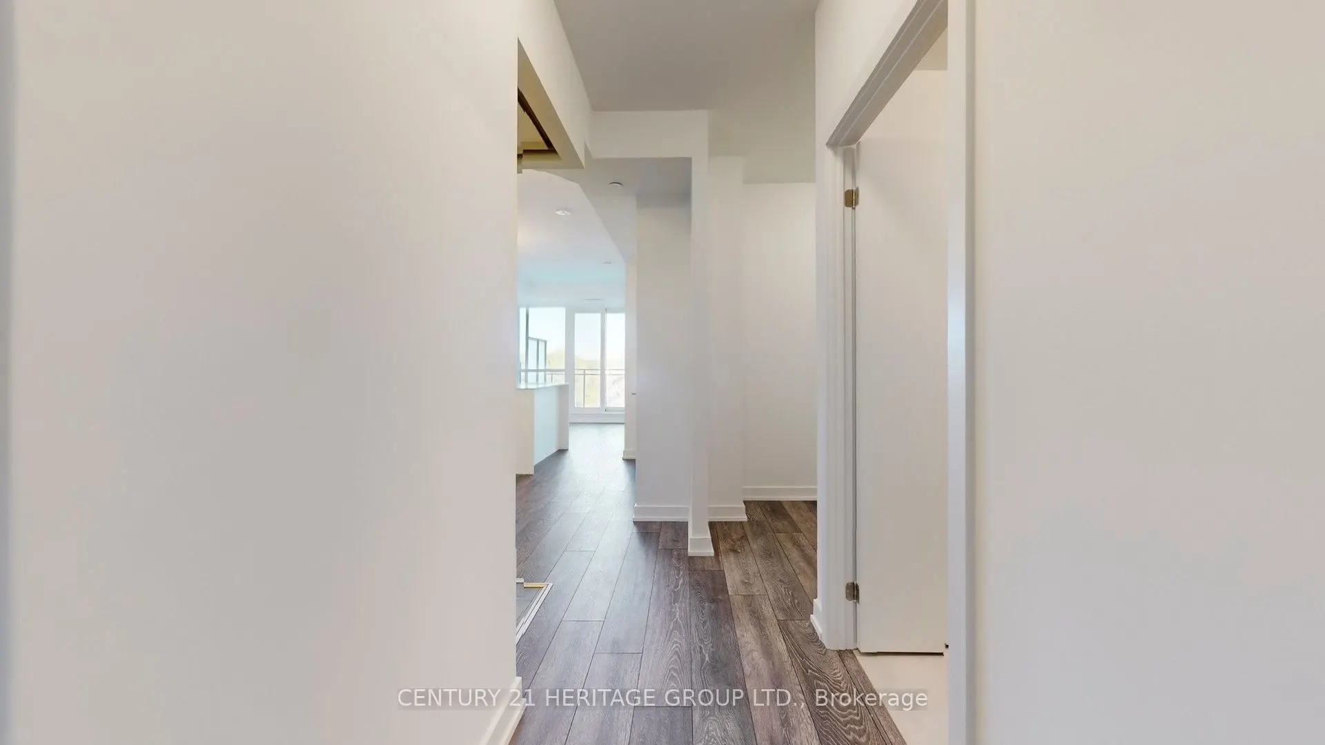 8888 Yonge Street N, #414