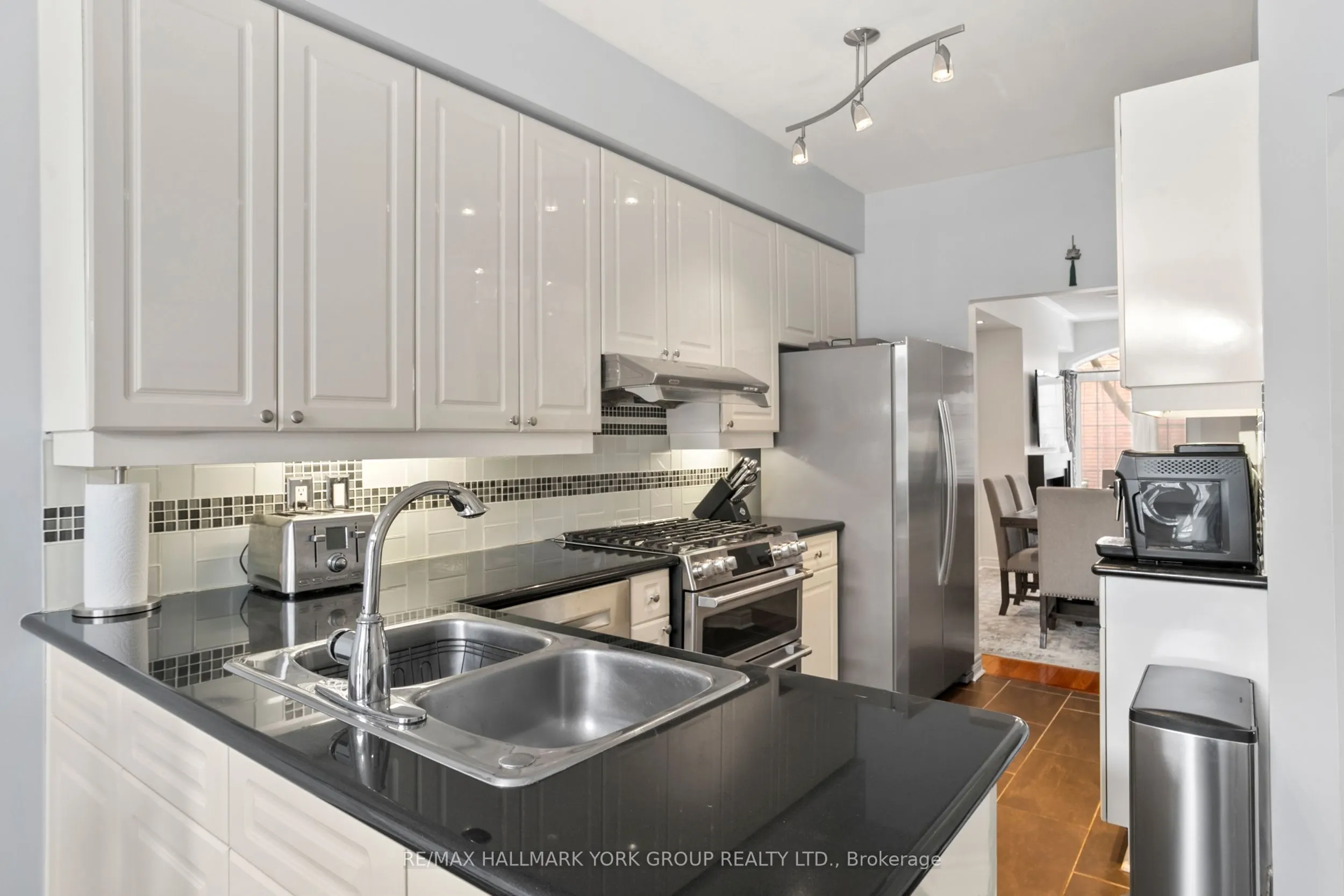 38 Hunt Avenue, #Unit 10