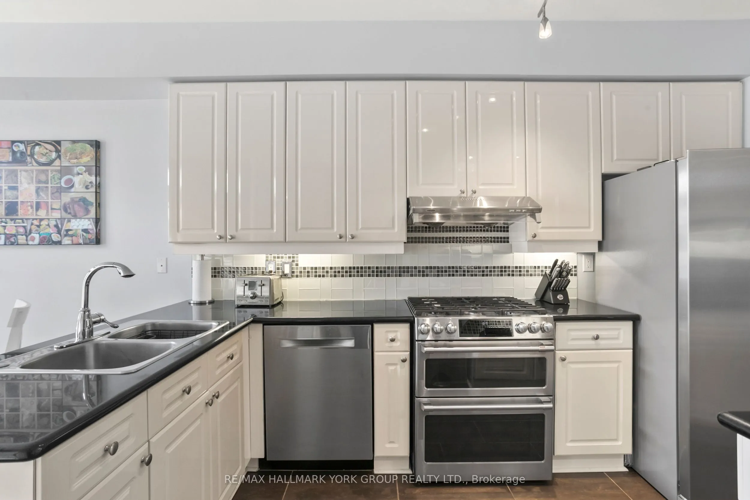 38 Hunt Avenue, #Unit 10