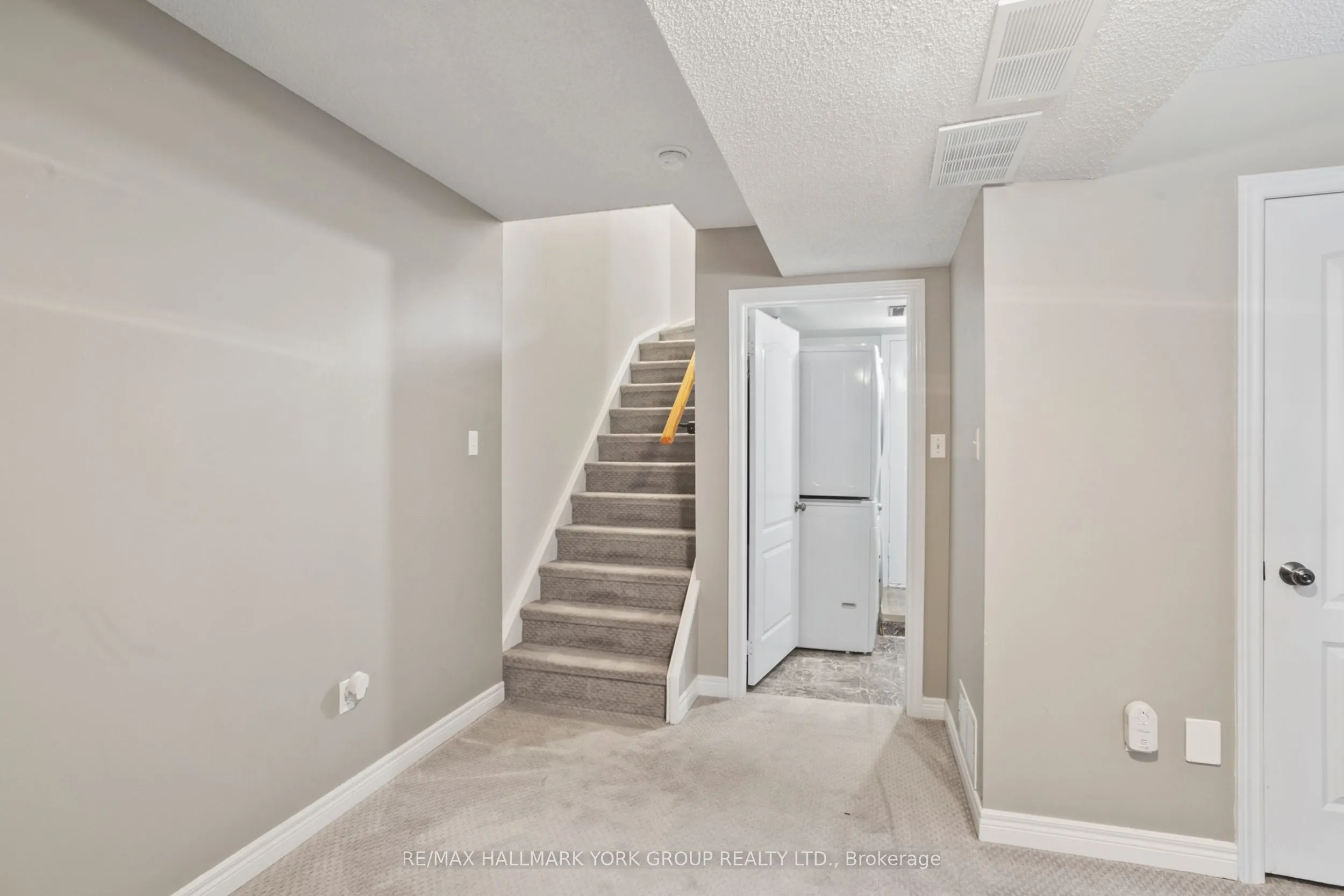 38 Hunt Avenue, #Unit 10