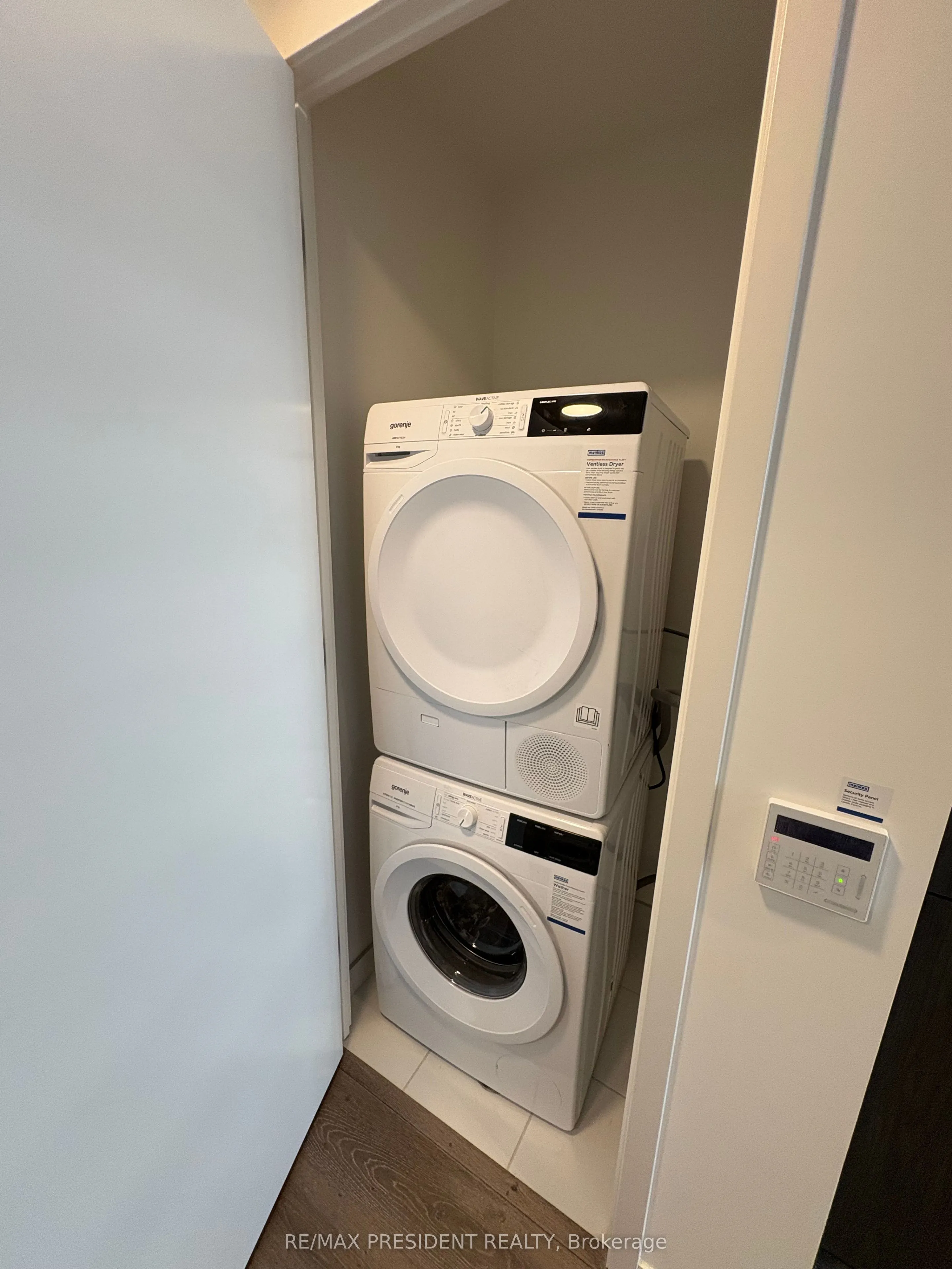 28 Interchange Way, #4502