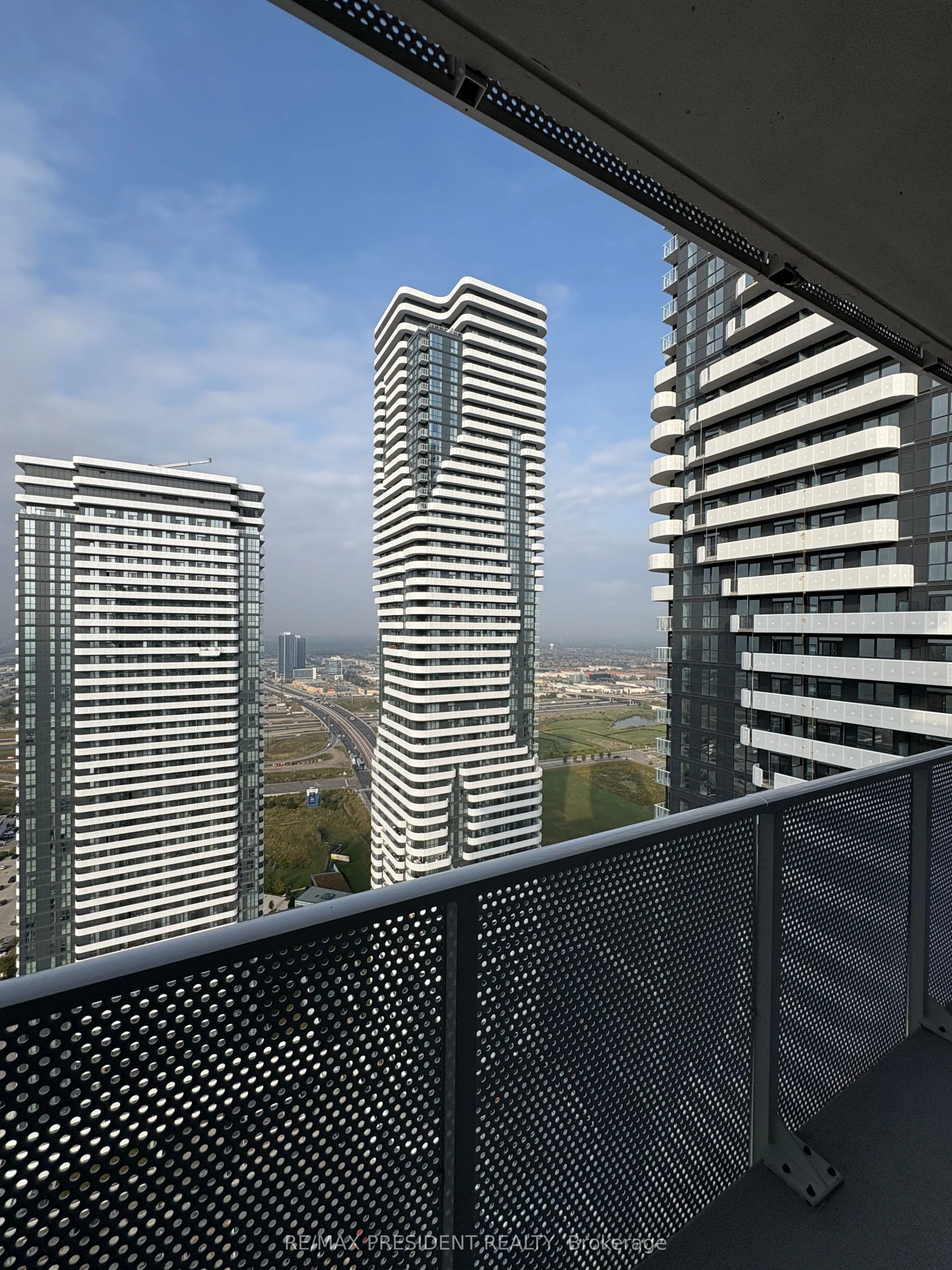 28 Interchange Way, #4502