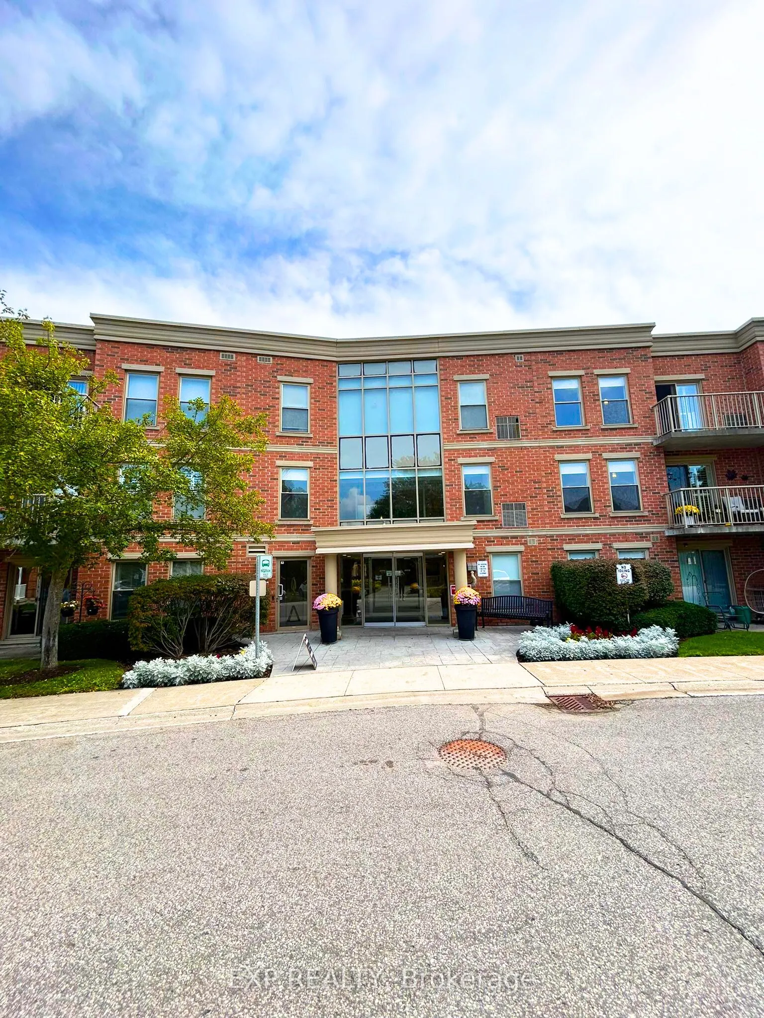 22 James Hill Court, #208