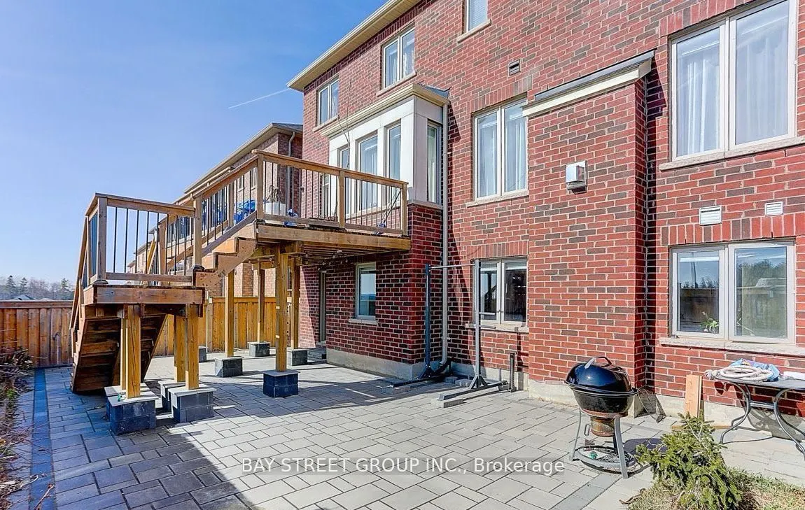 17 Ben Sinclair bs Street, #lower