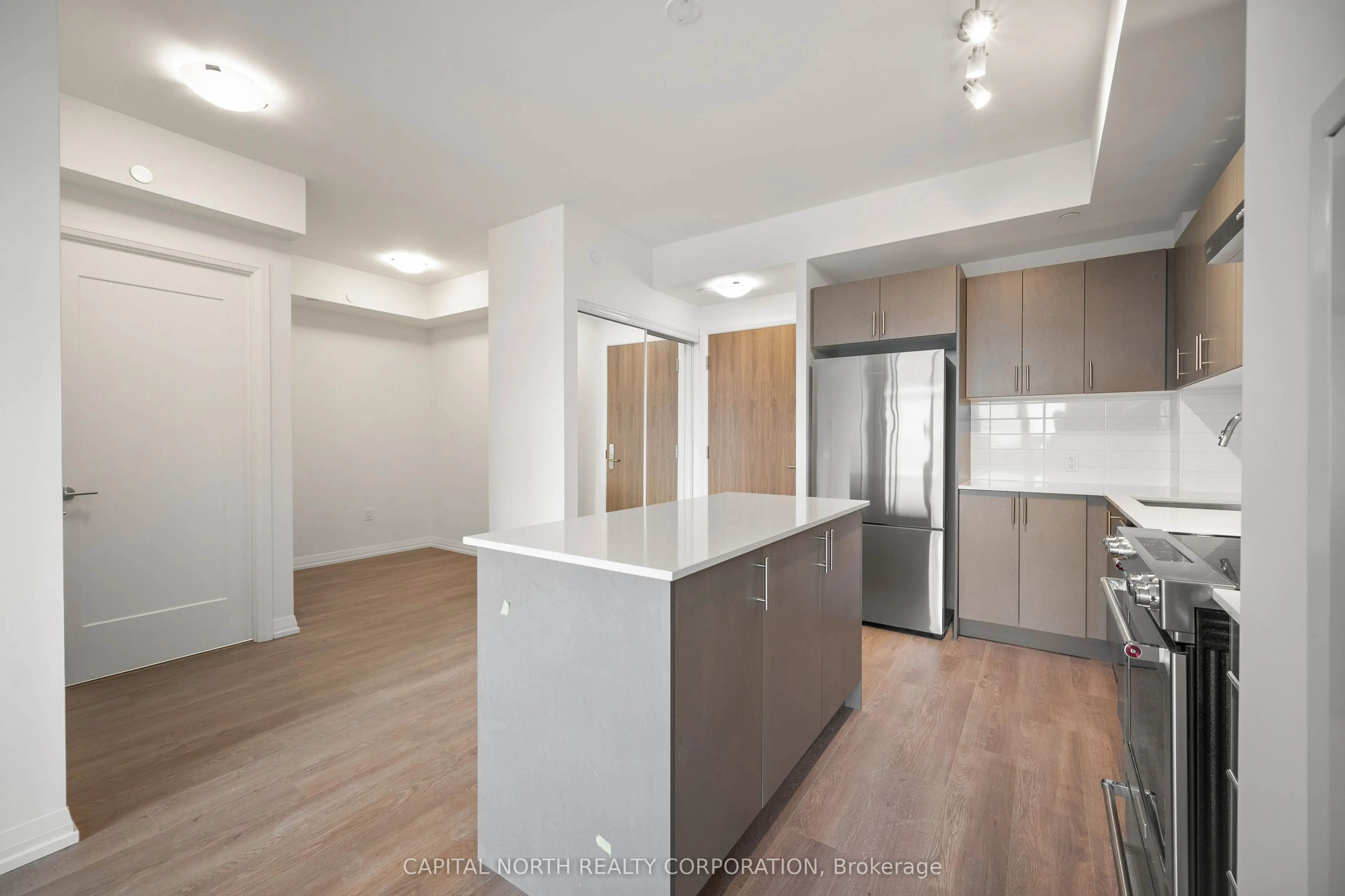 27 Korda Gate, #314