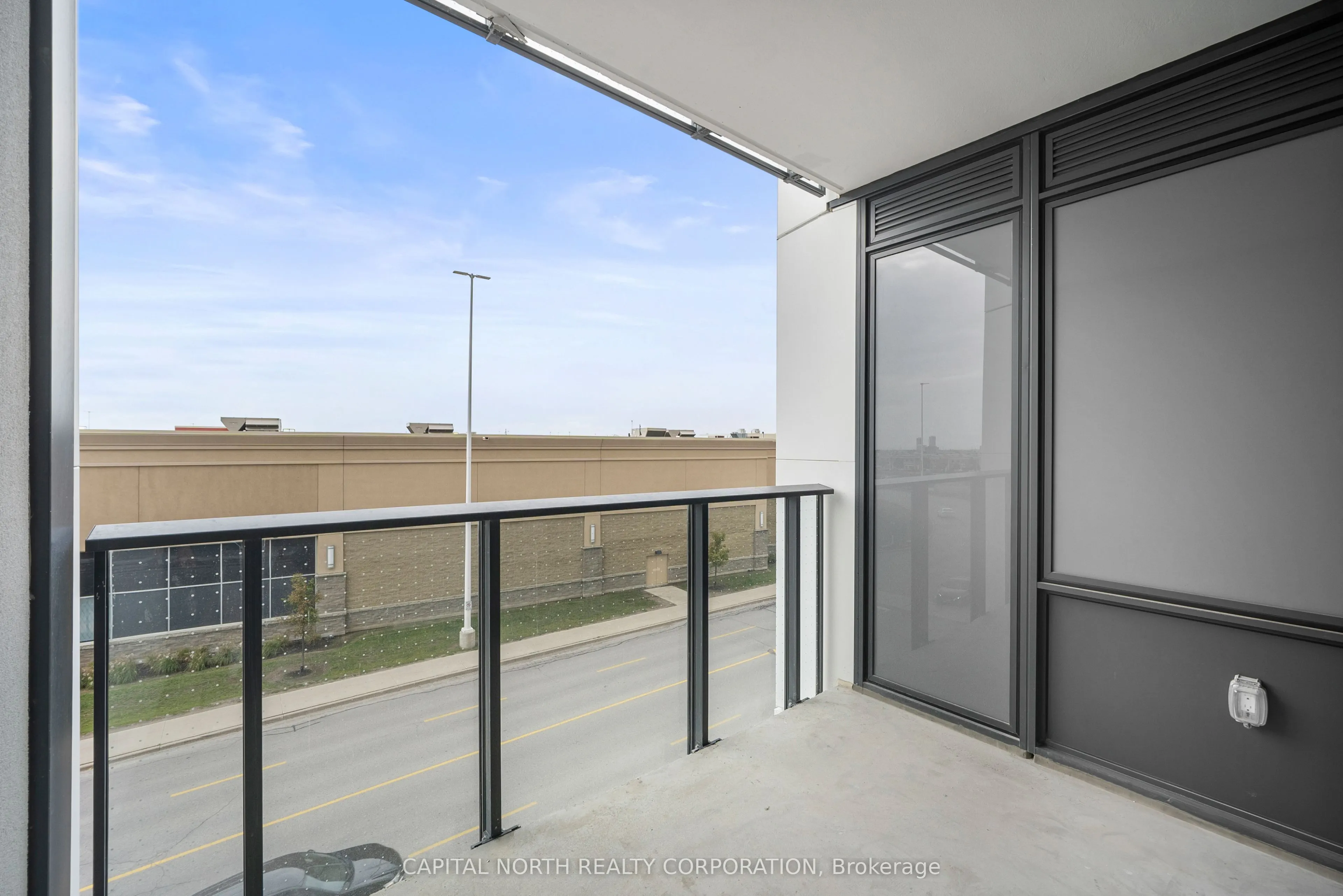 27 Korda Gate, #314