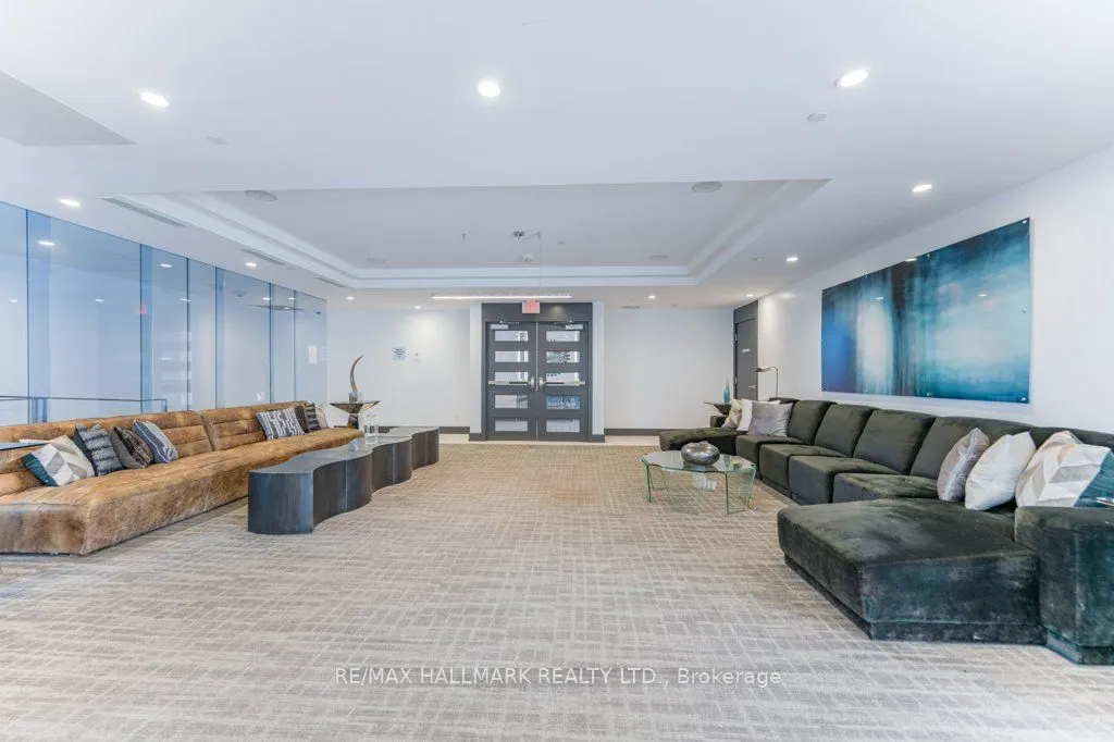 9471 Yonge Street, #1220