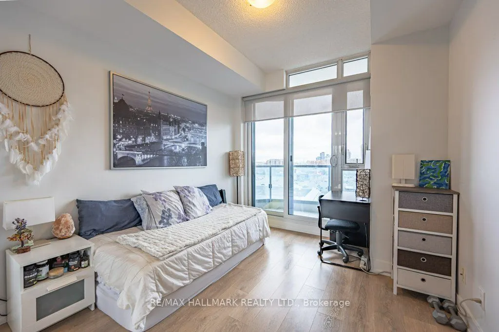 9471 Yonge Street, #1220