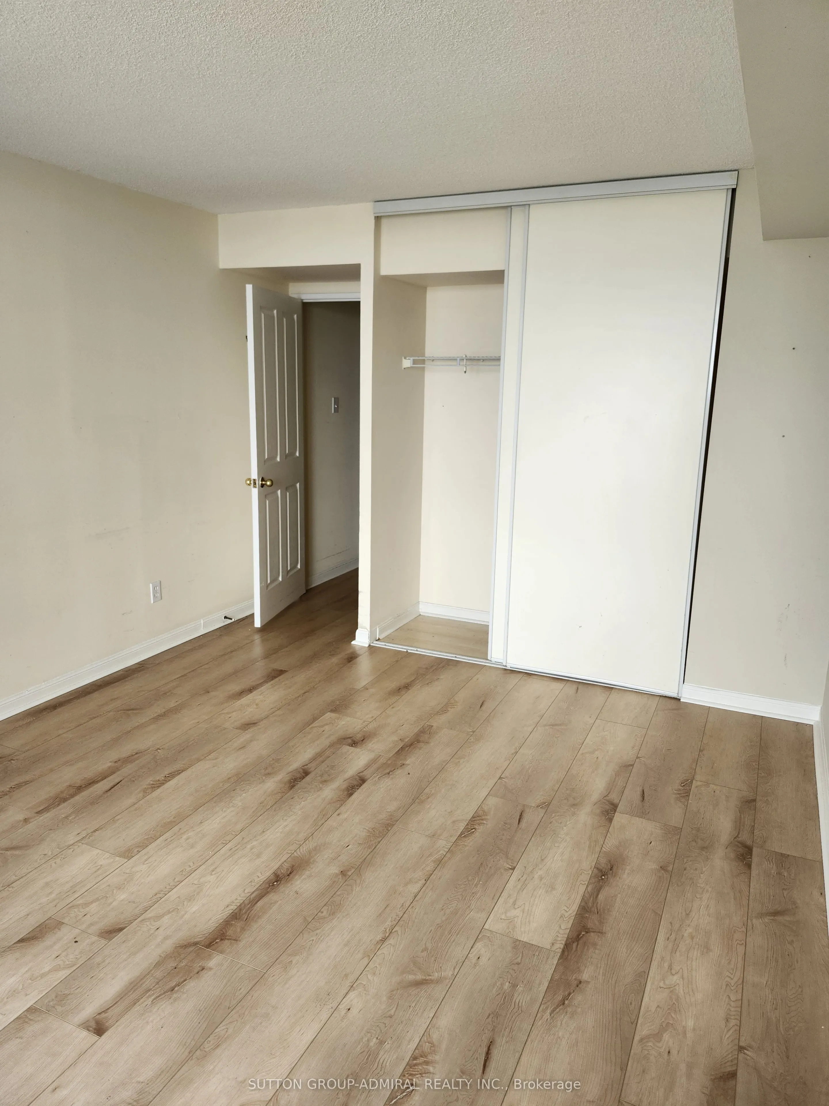 120 Promenade Circle, #910