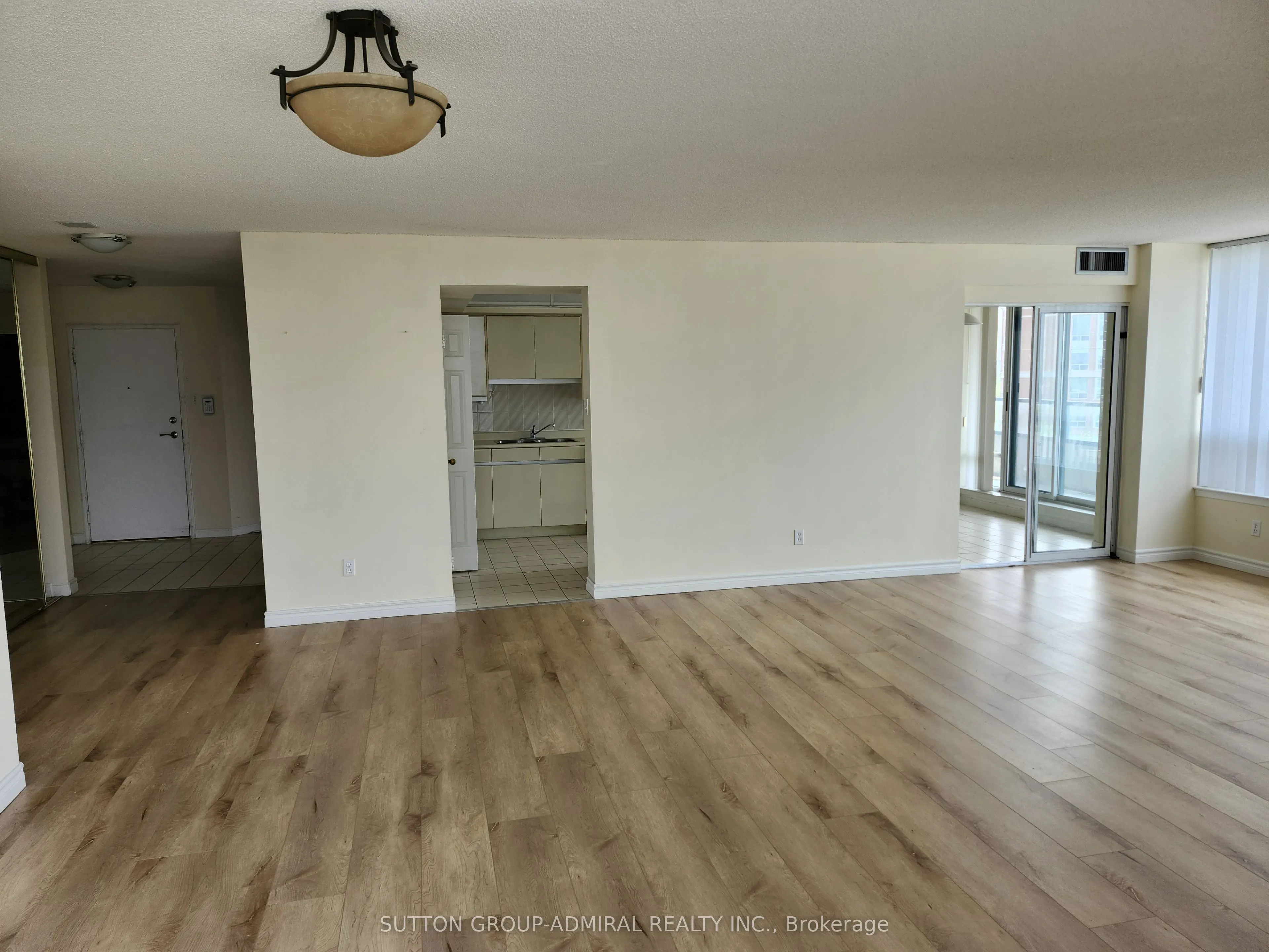 120 Promenade Circle, #910