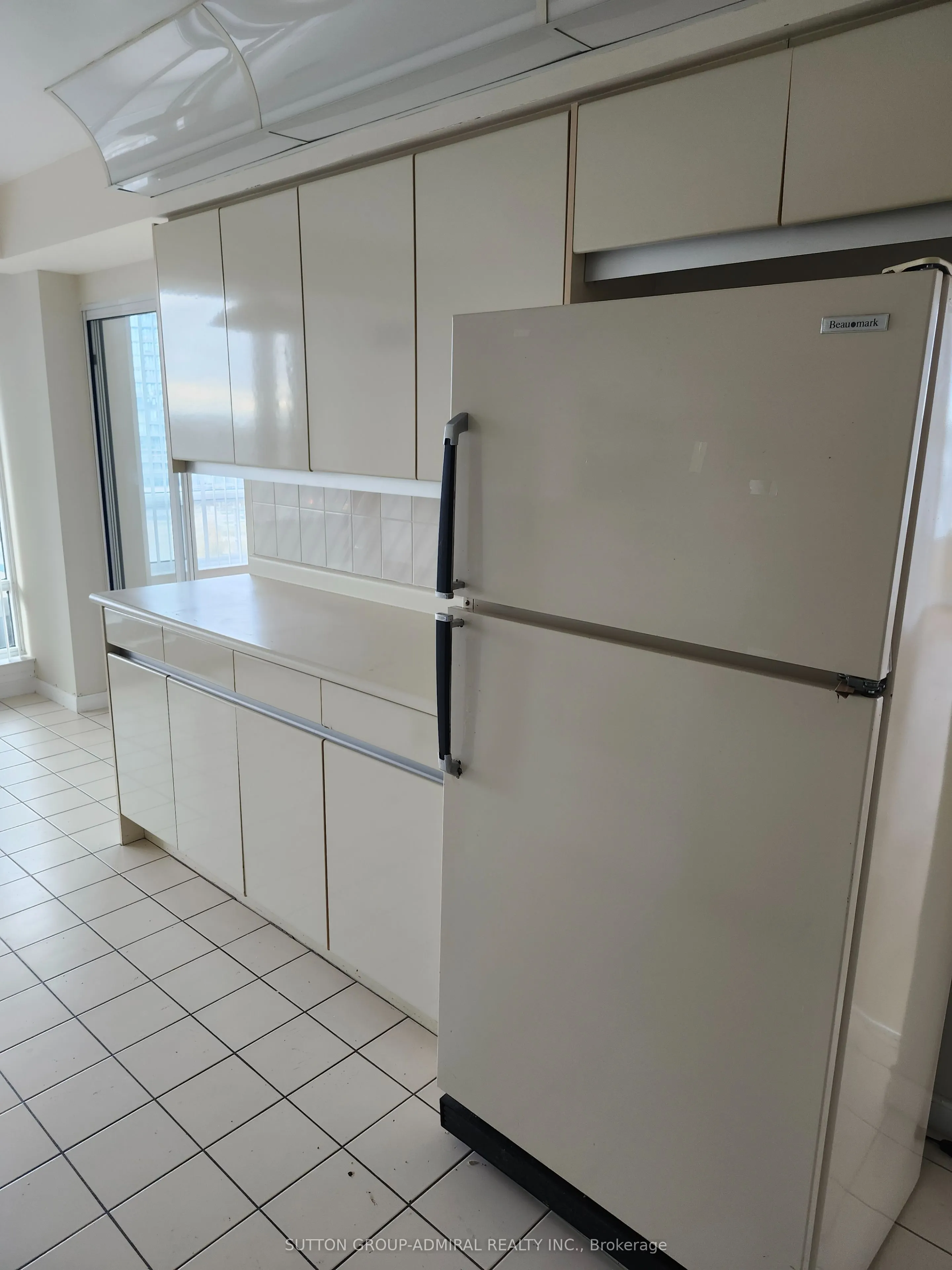 120 Promenade Circle, #910