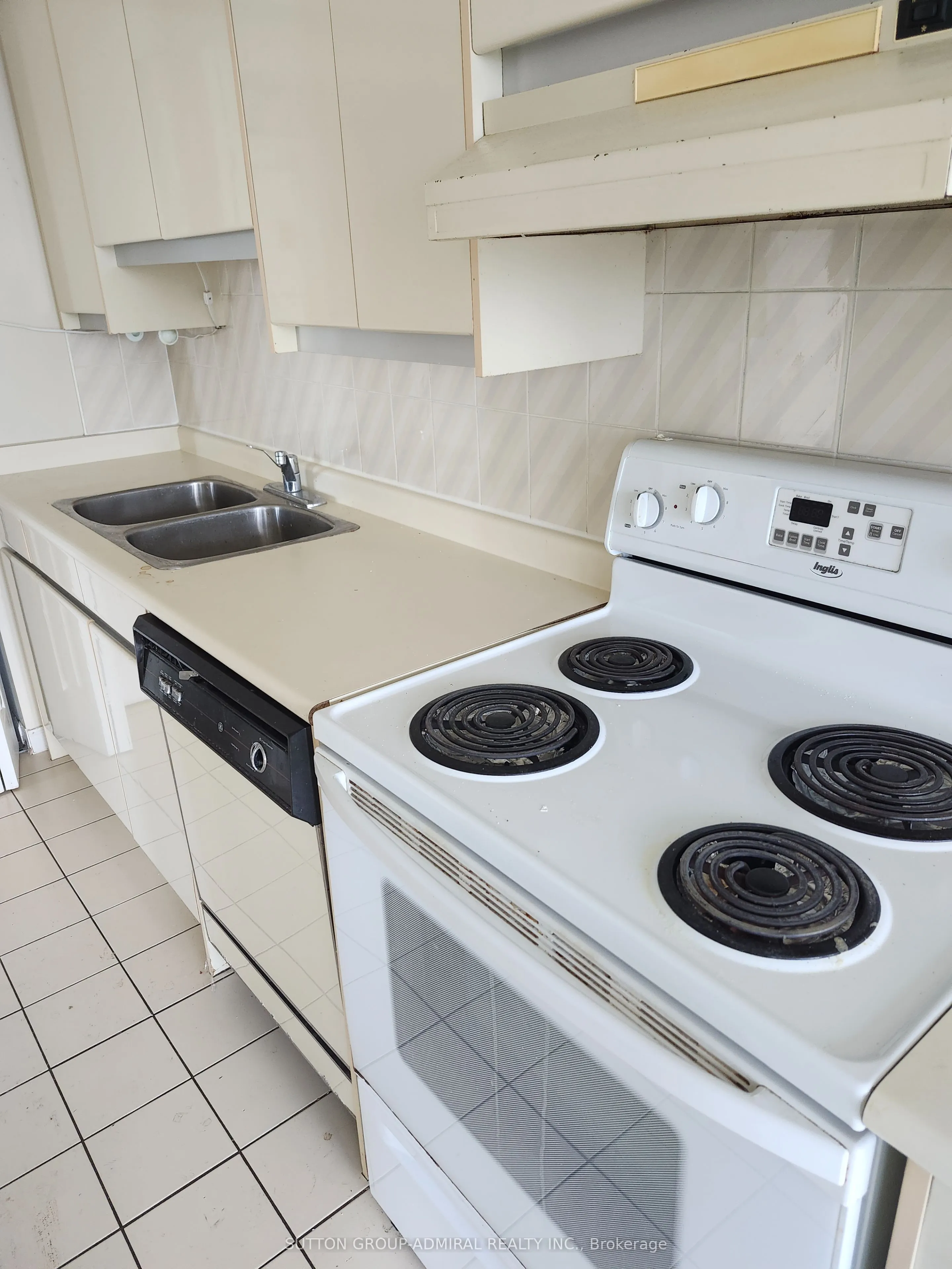 120 Promenade Circle, #910