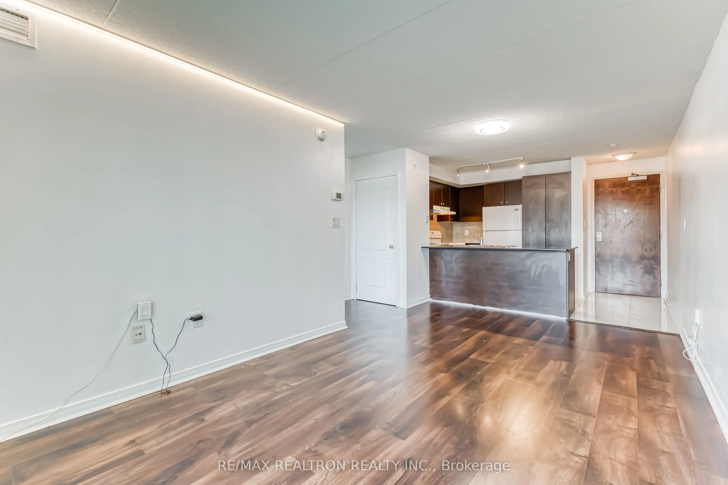 4600 Steeles Avenue E, #310