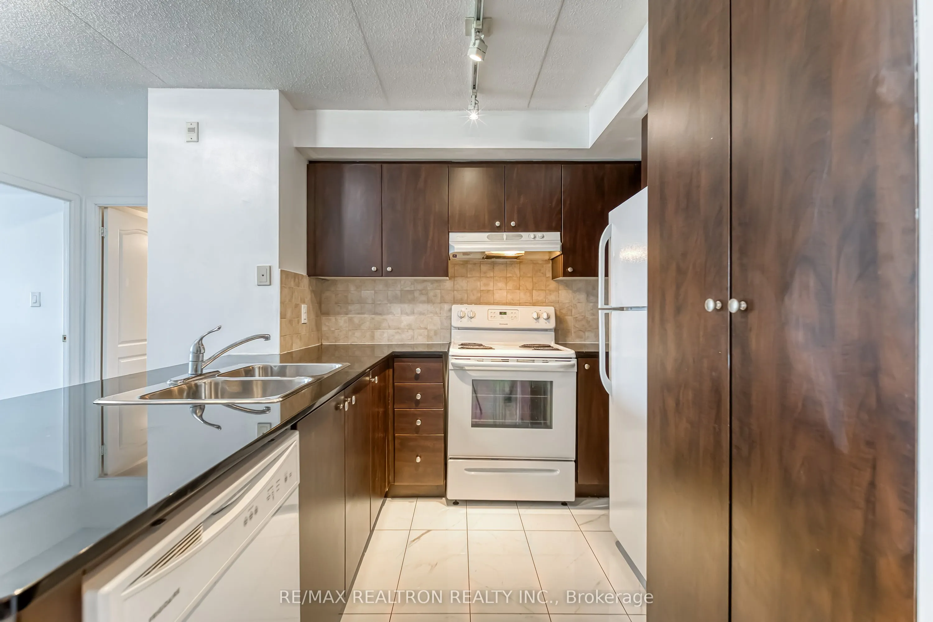 4600 Steeles Avenue E, #310