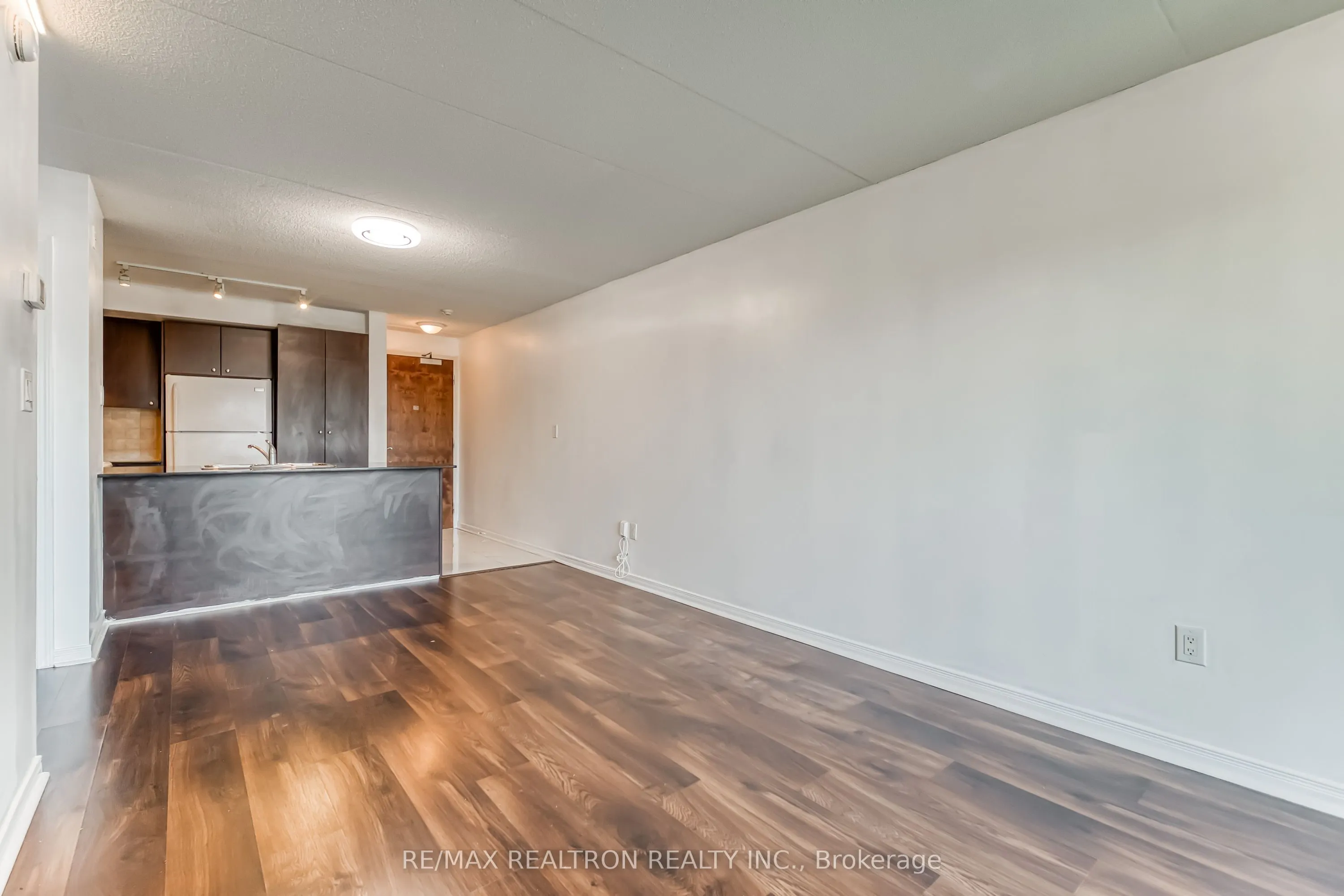 4600 Steeles Avenue E, #310