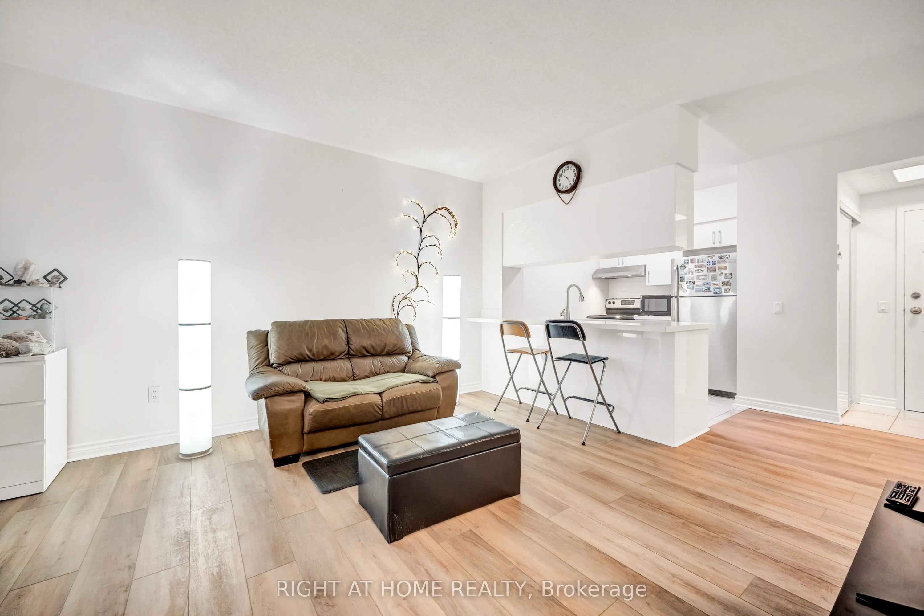 7398 Yonge Street, #107A
