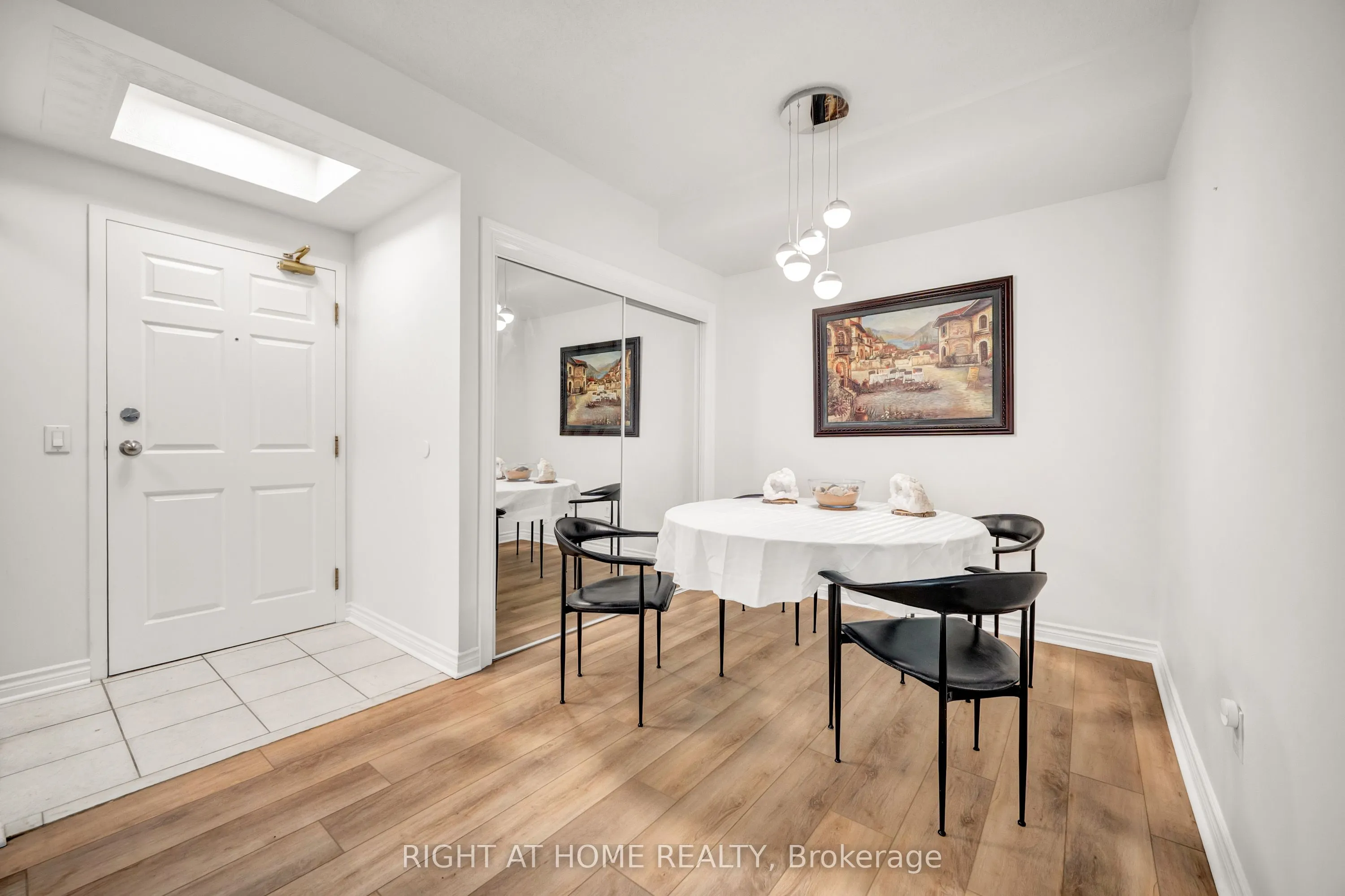 7398 Yonge Street, #107A