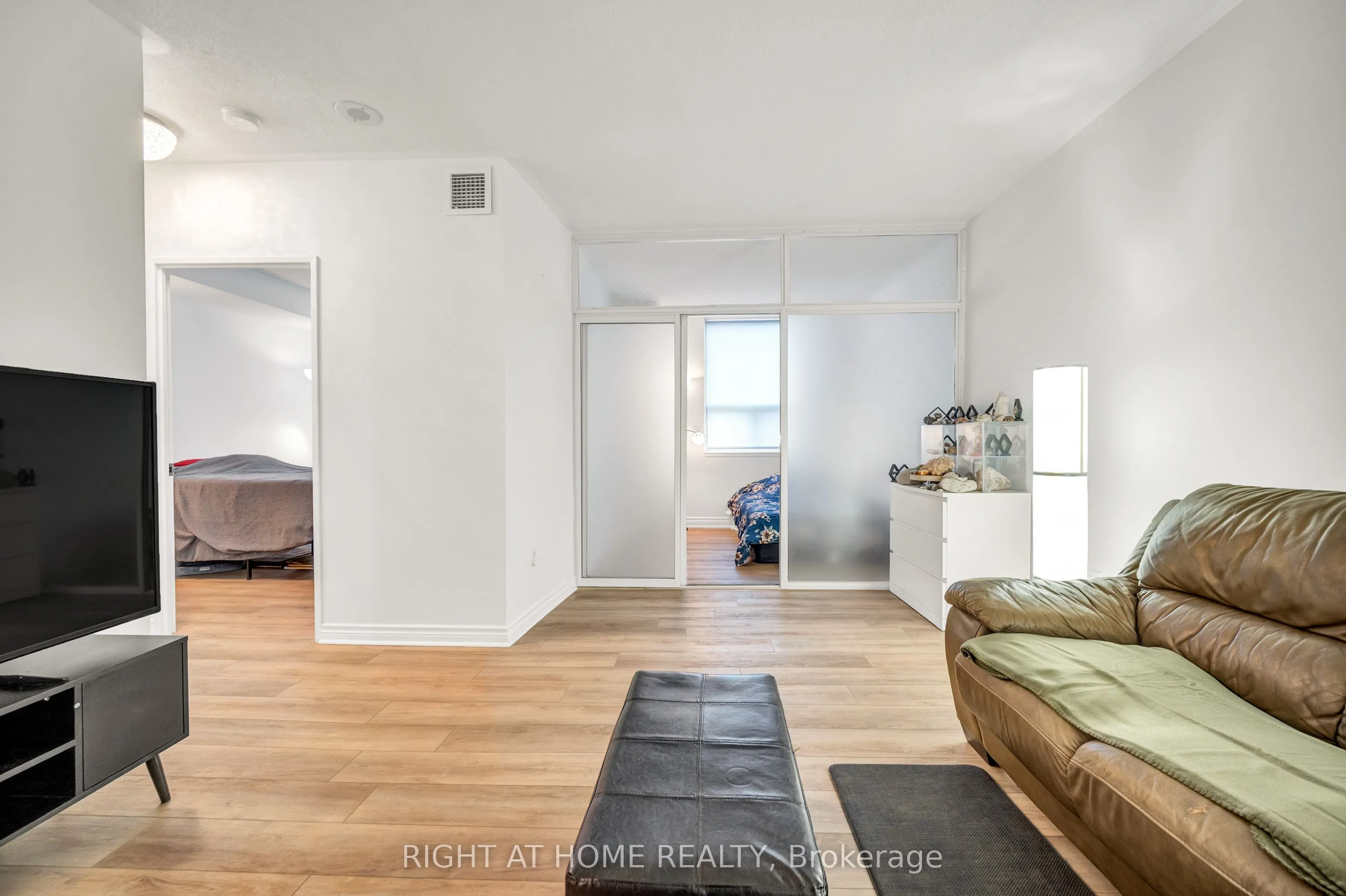 7398 Yonge Street, #107A