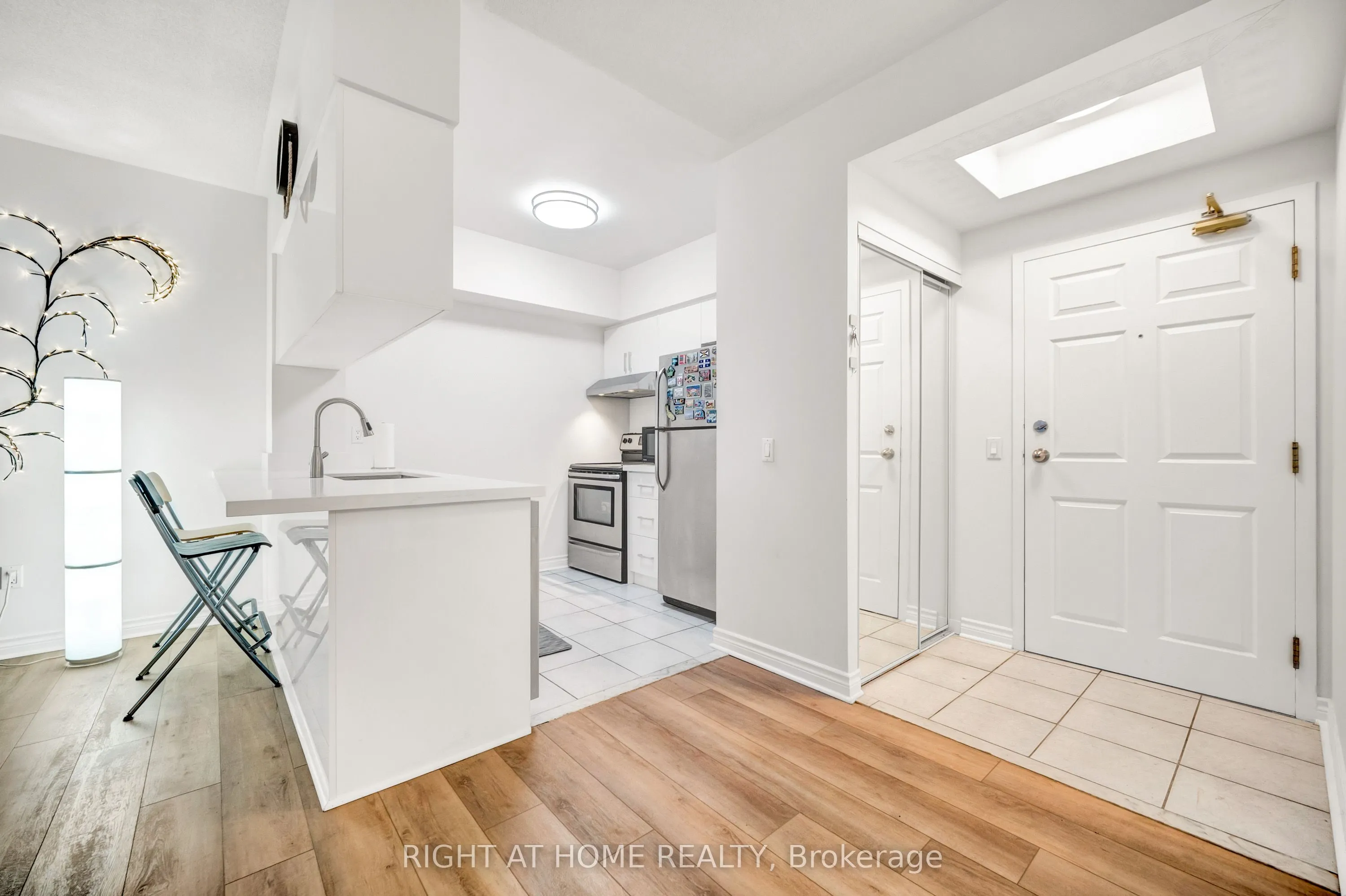 7398 Yonge Street, #107A