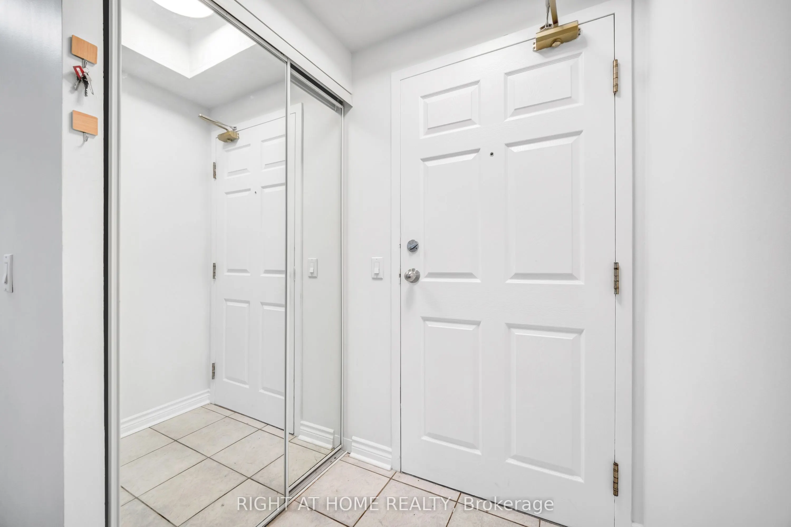 7398 Yonge Street, #107A
