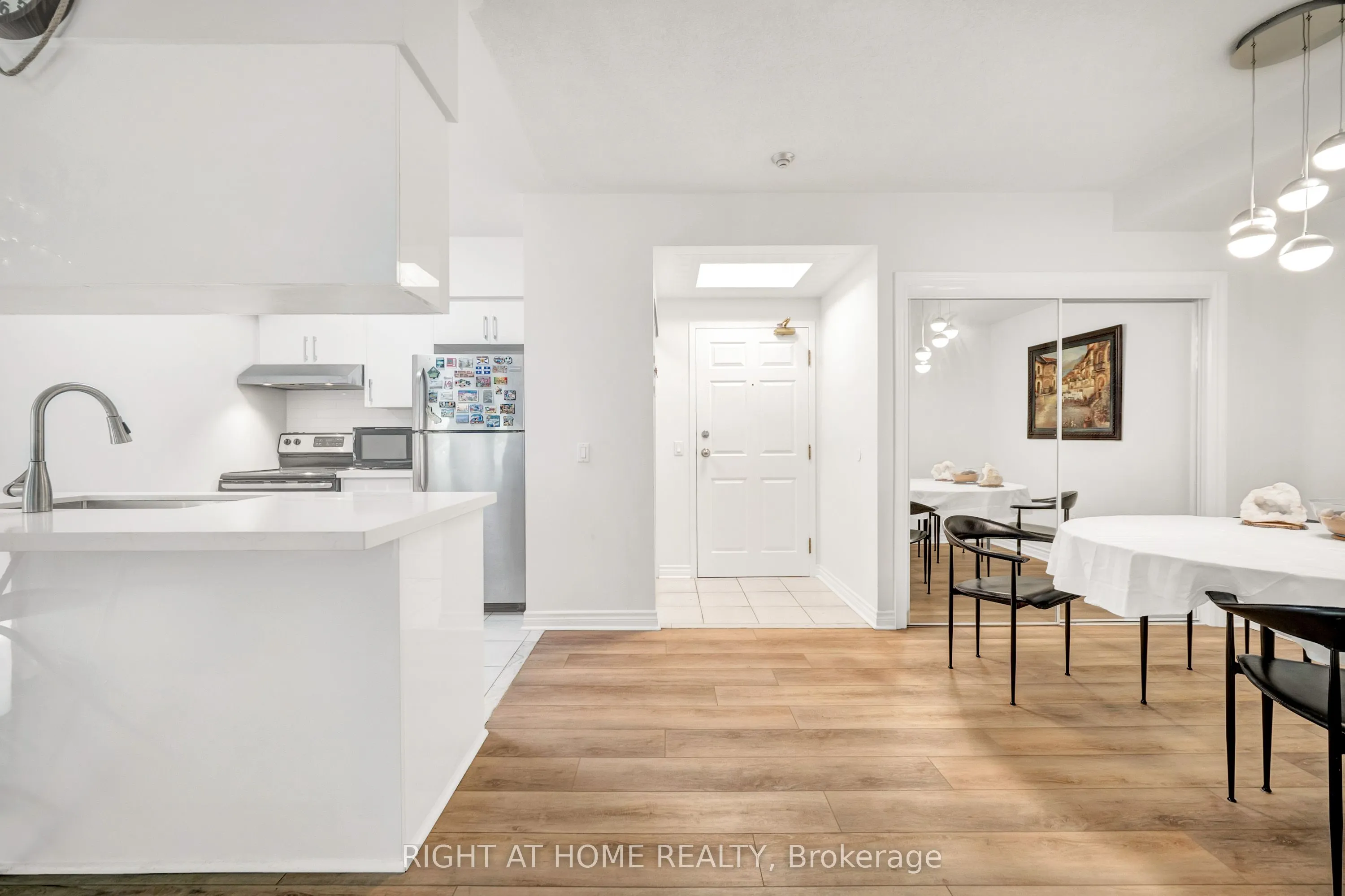 7398 Yonge Street, #107A
