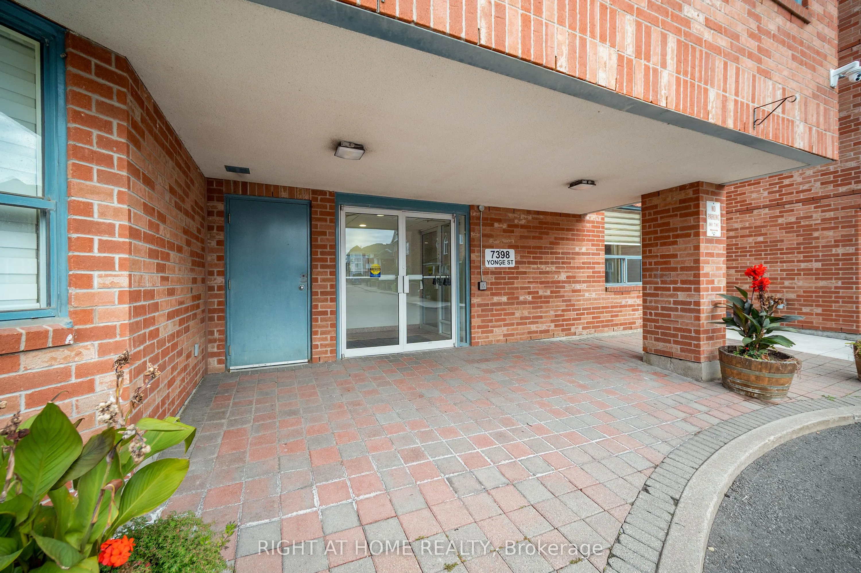 7398 Yonge Street, #107A