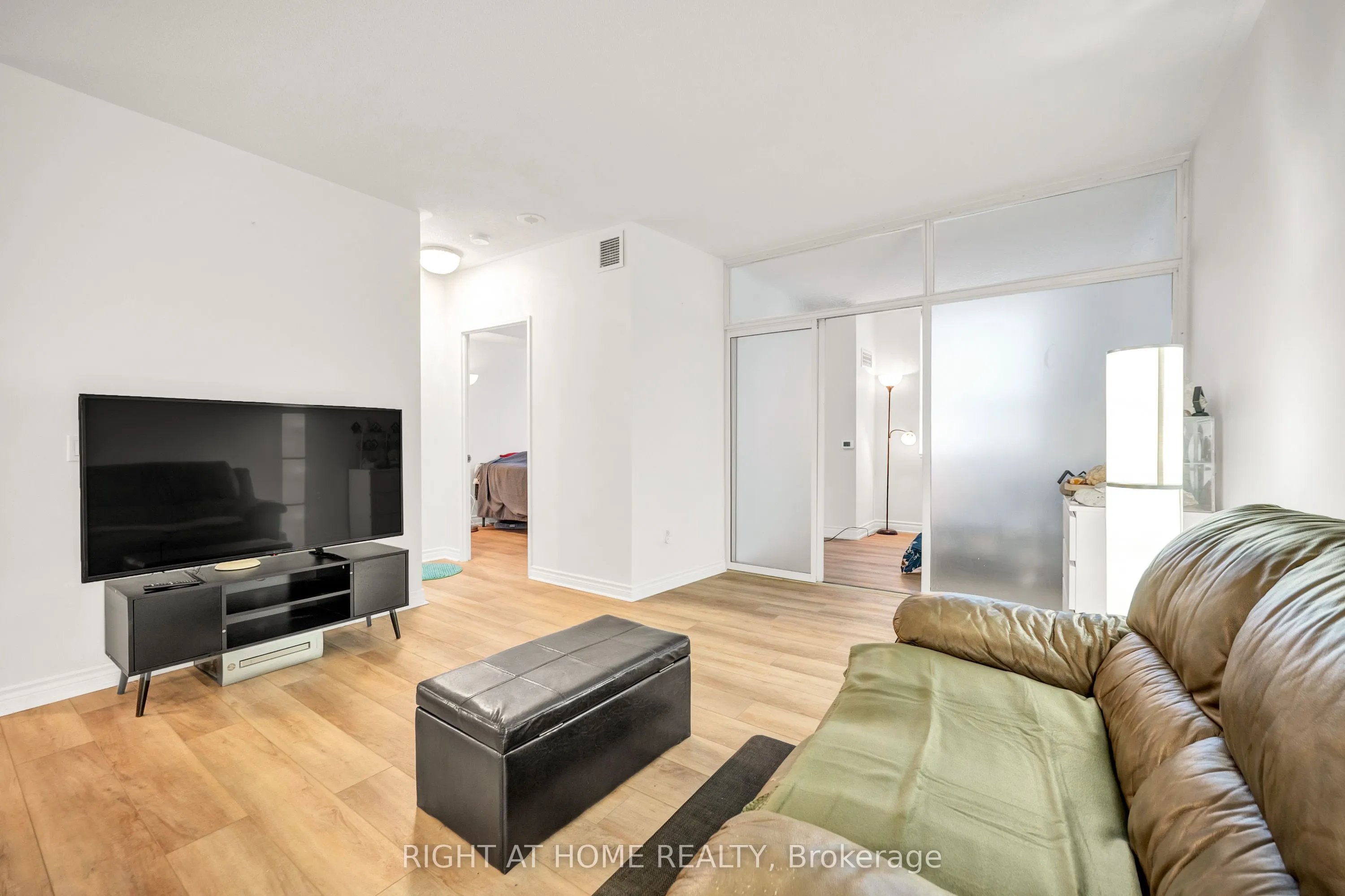 7398 Yonge Street, #107A
