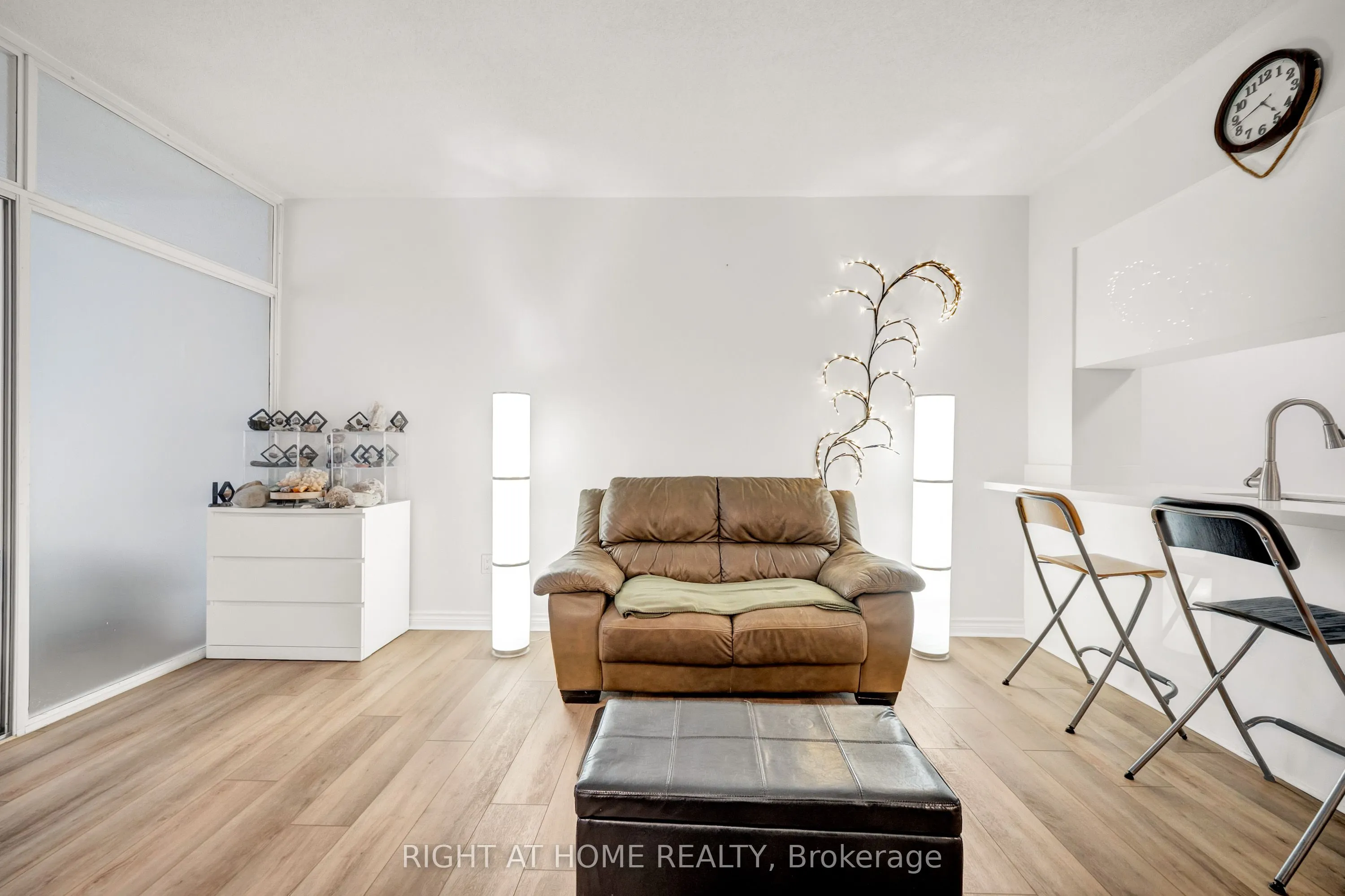 7398 Yonge Street, #107A
