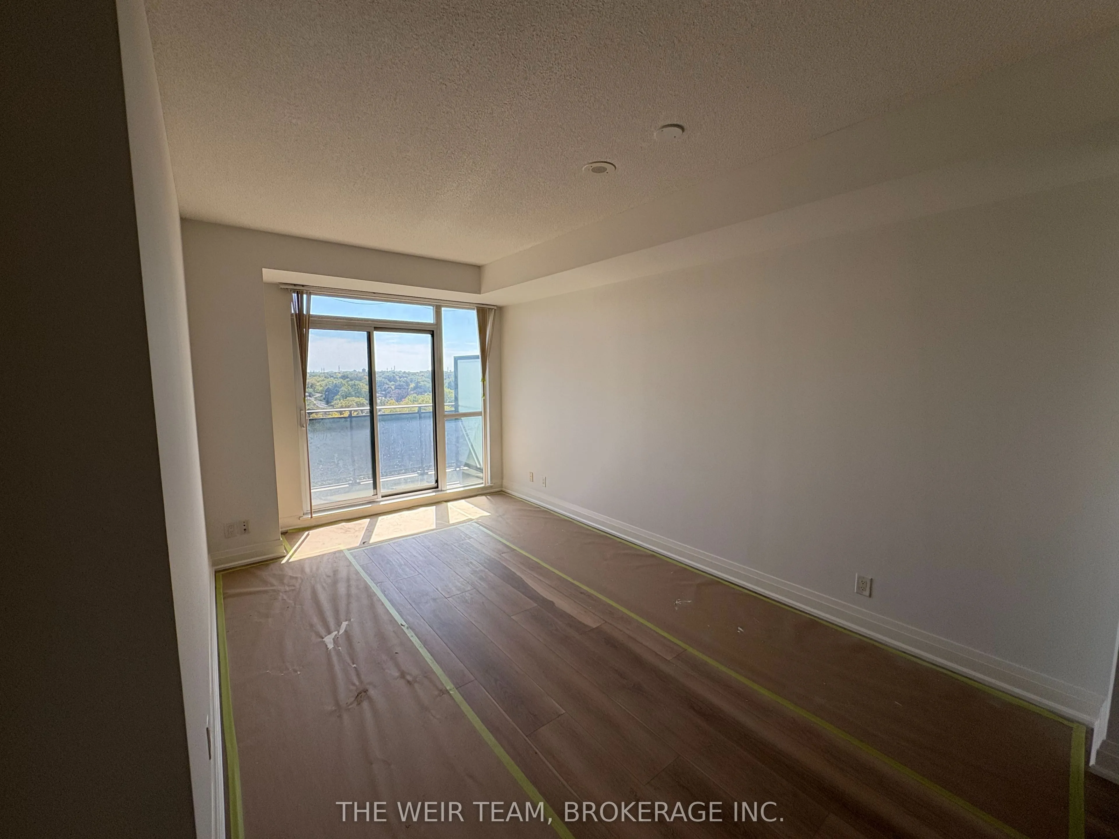 520 Steeles Avenue W, #908