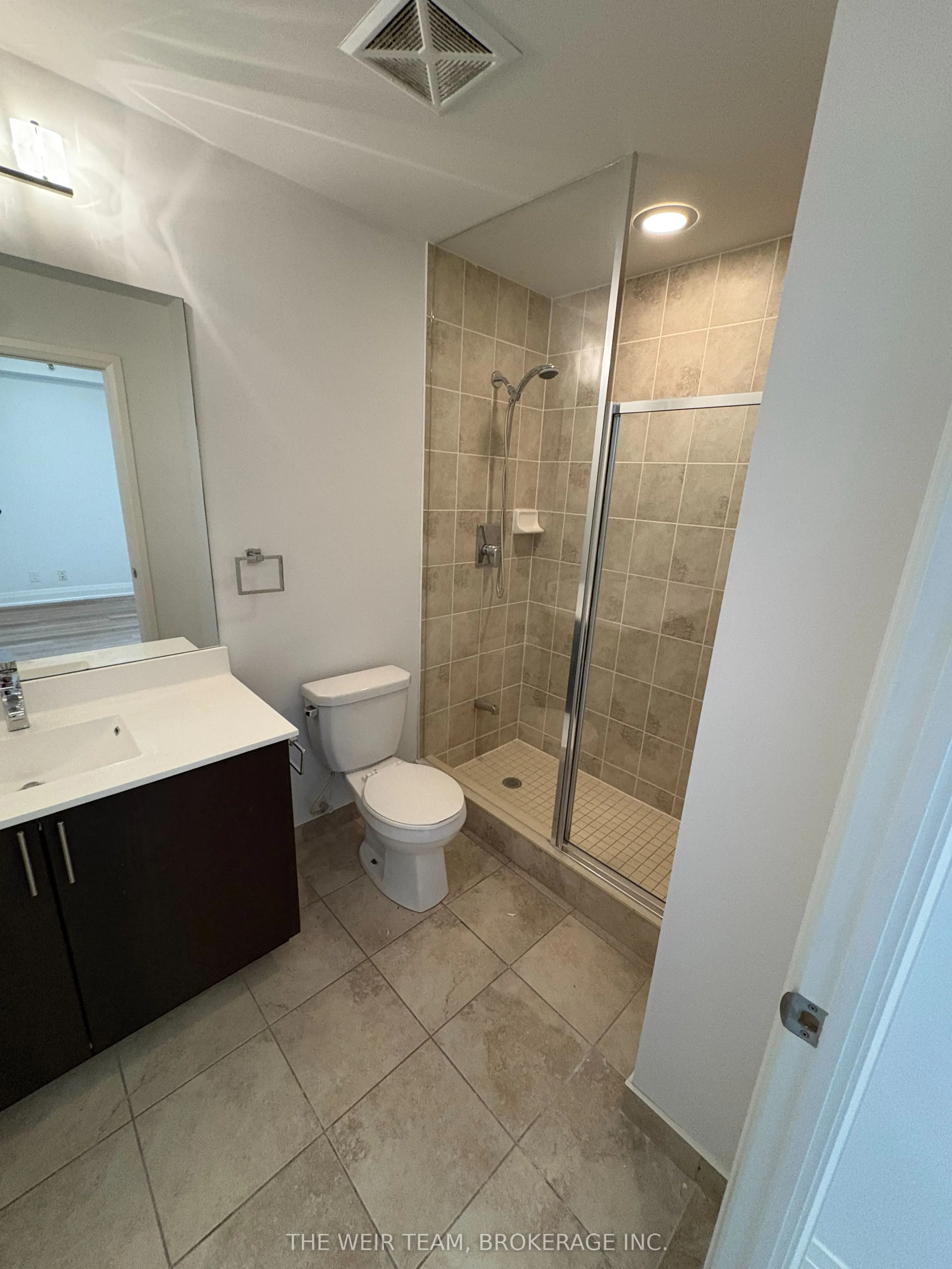 520 Steeles Avenue W, #908
