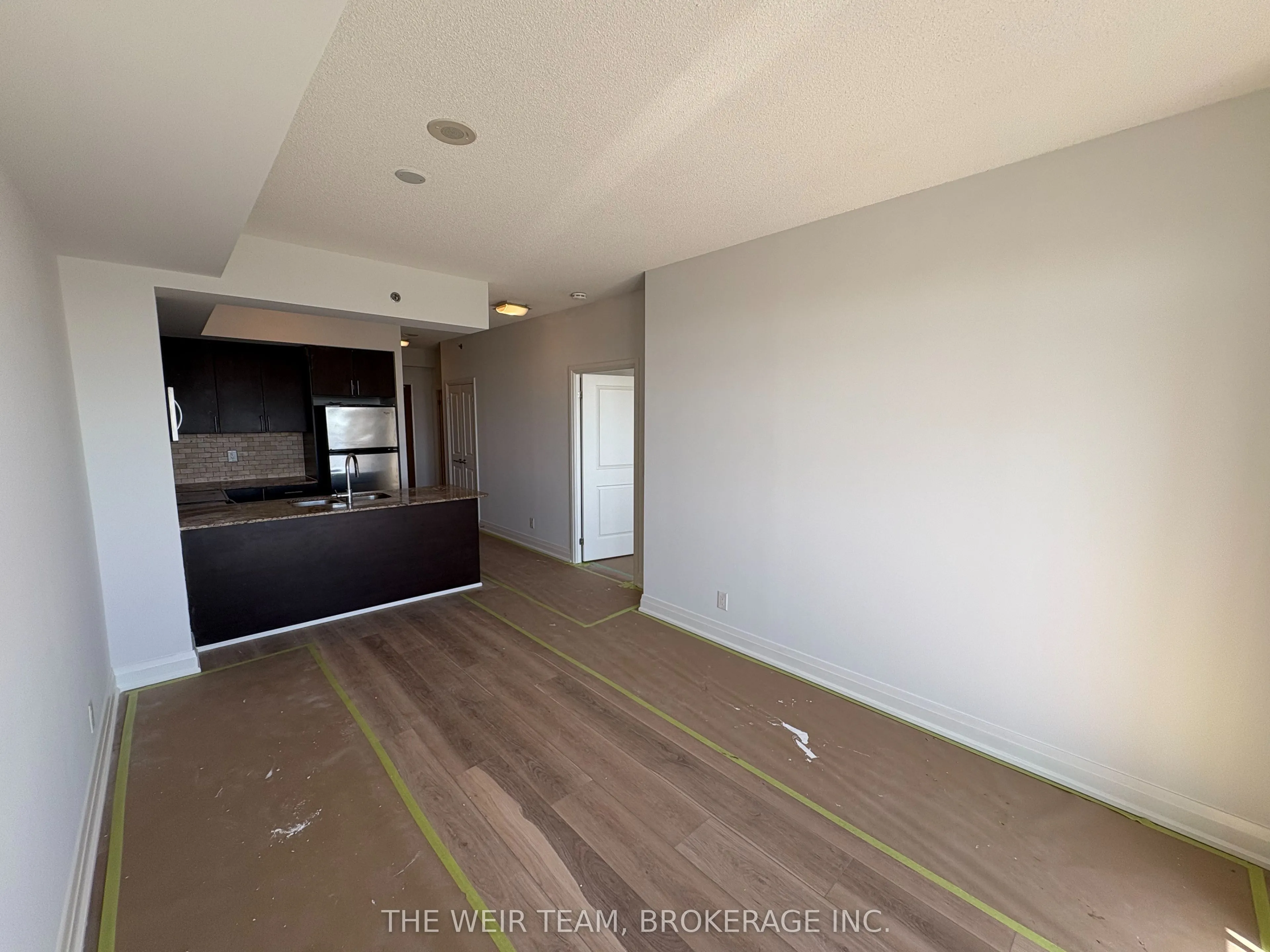 520 Steeles Avenue W, #908