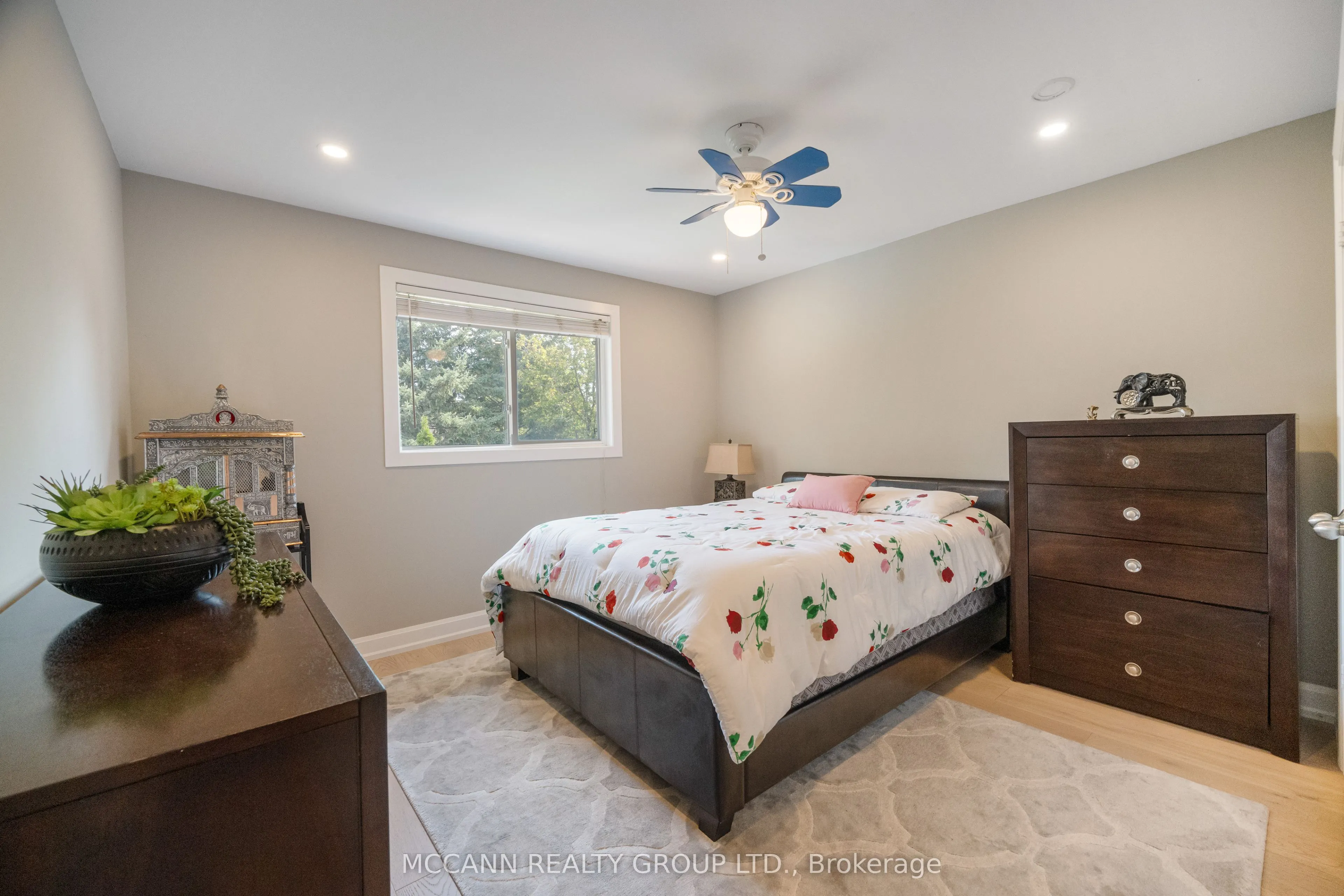 5 Waverley Crescent