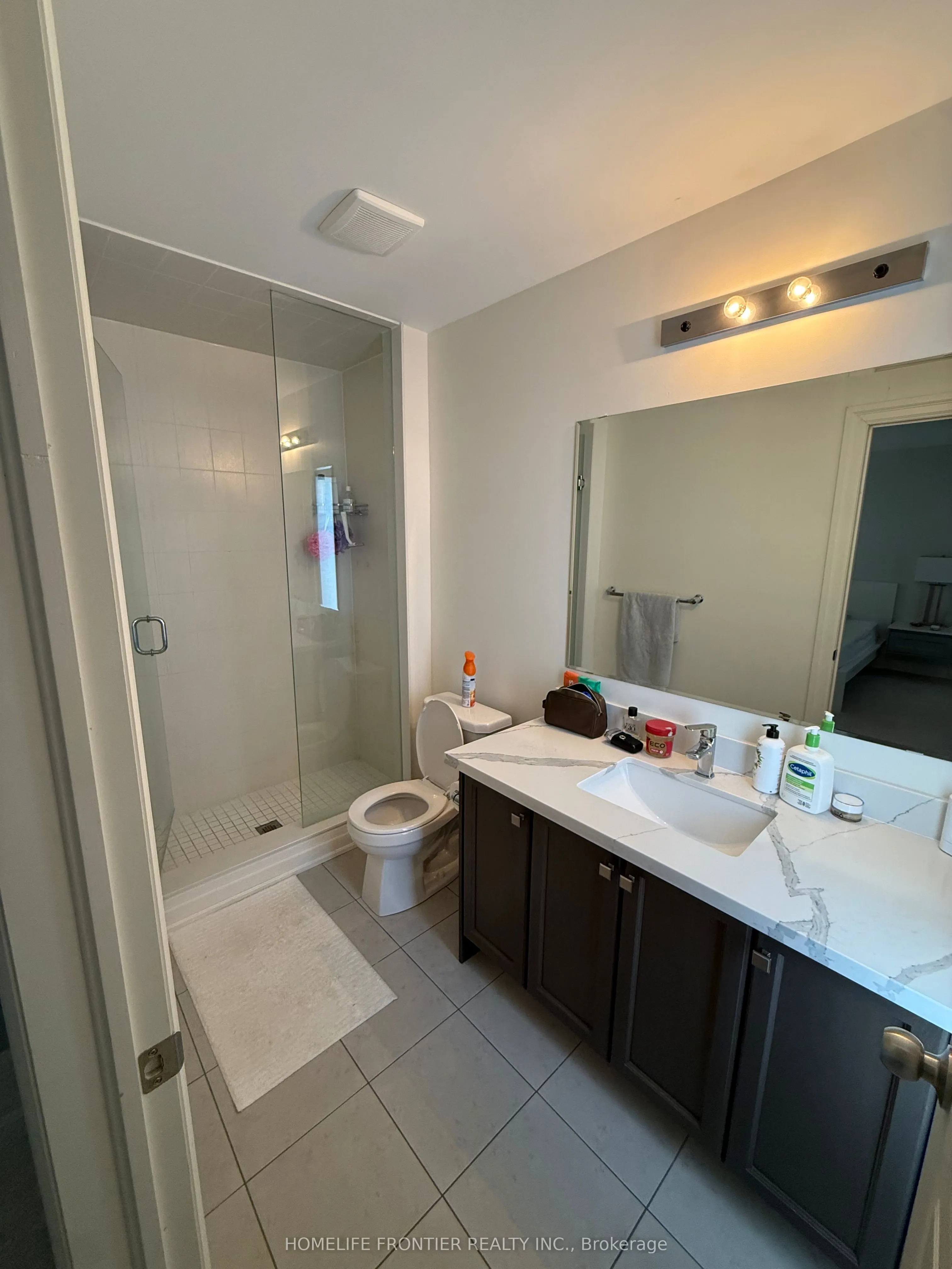 30 Vantage Loop Avenue