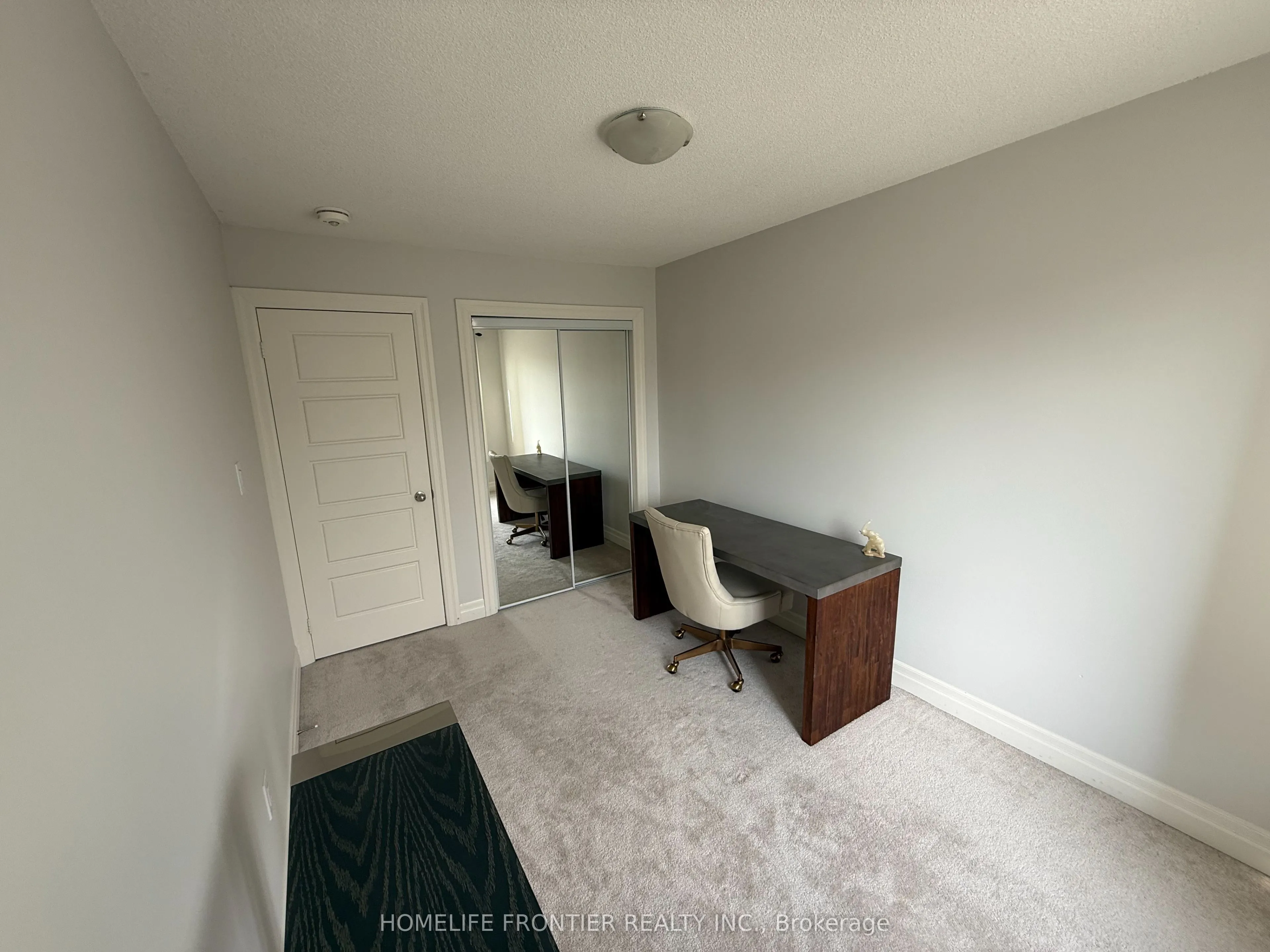 30 Vantage Loop Avenue