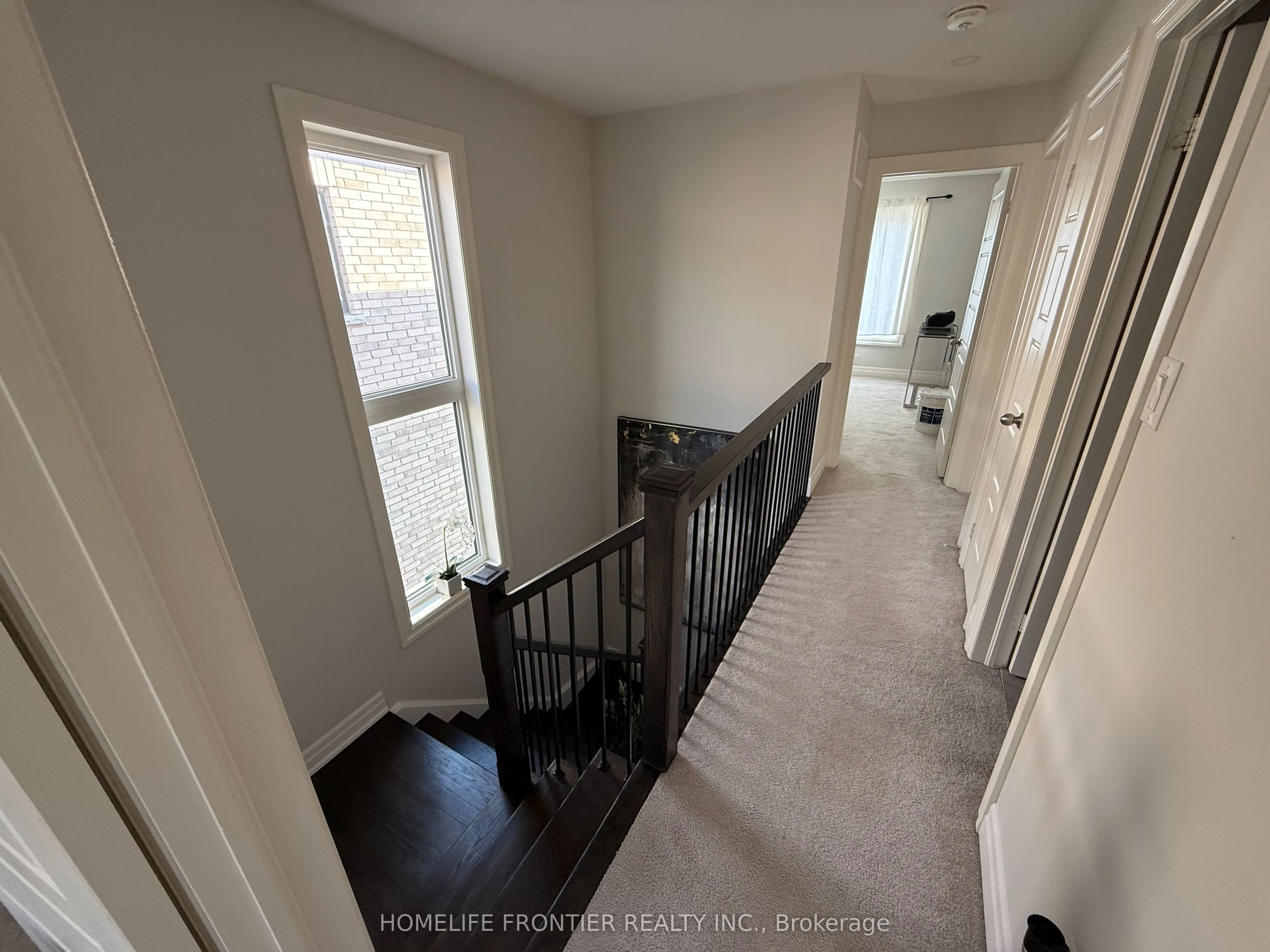 30 Vantage Loop Avenue