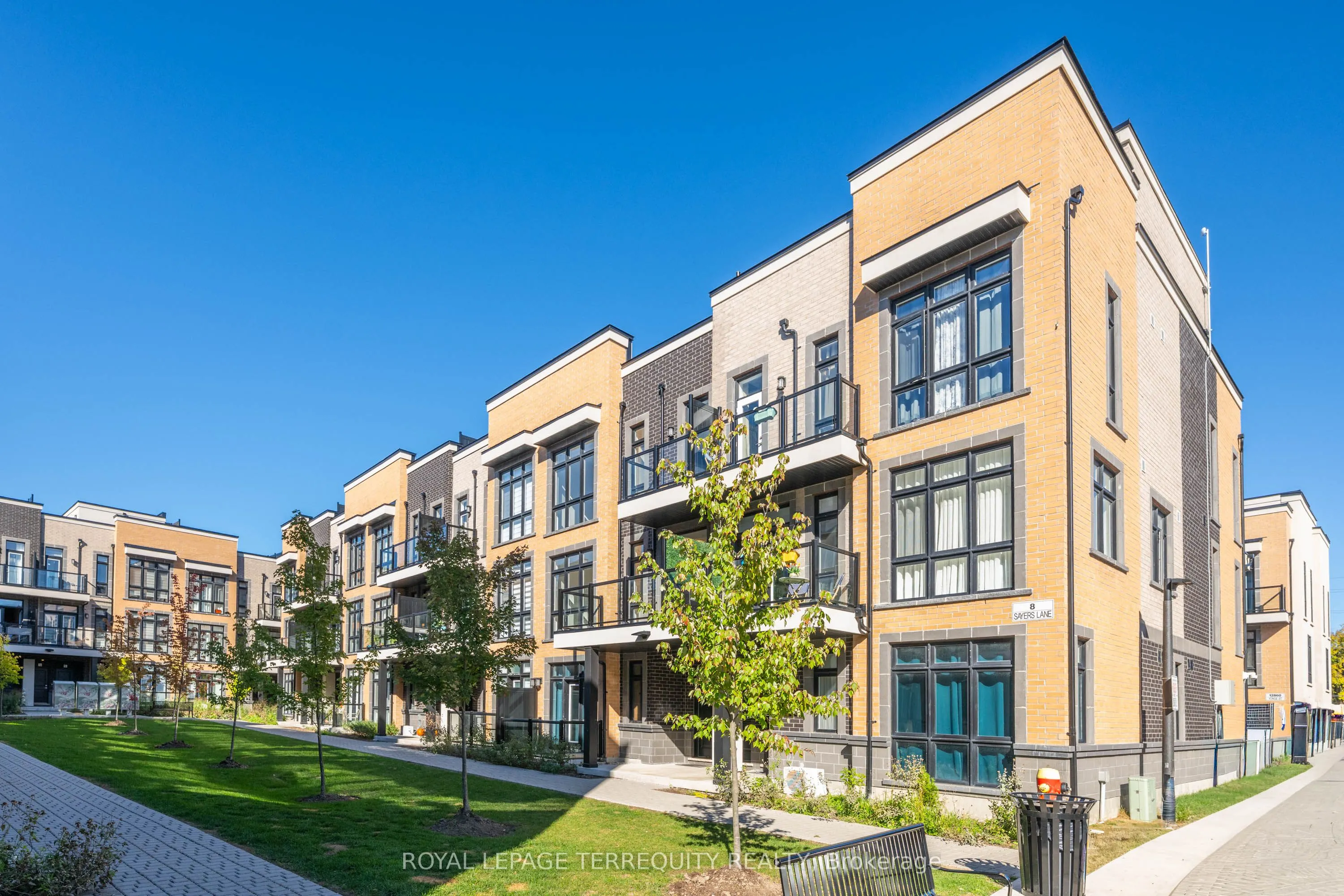 8 Sayers Lane, #17