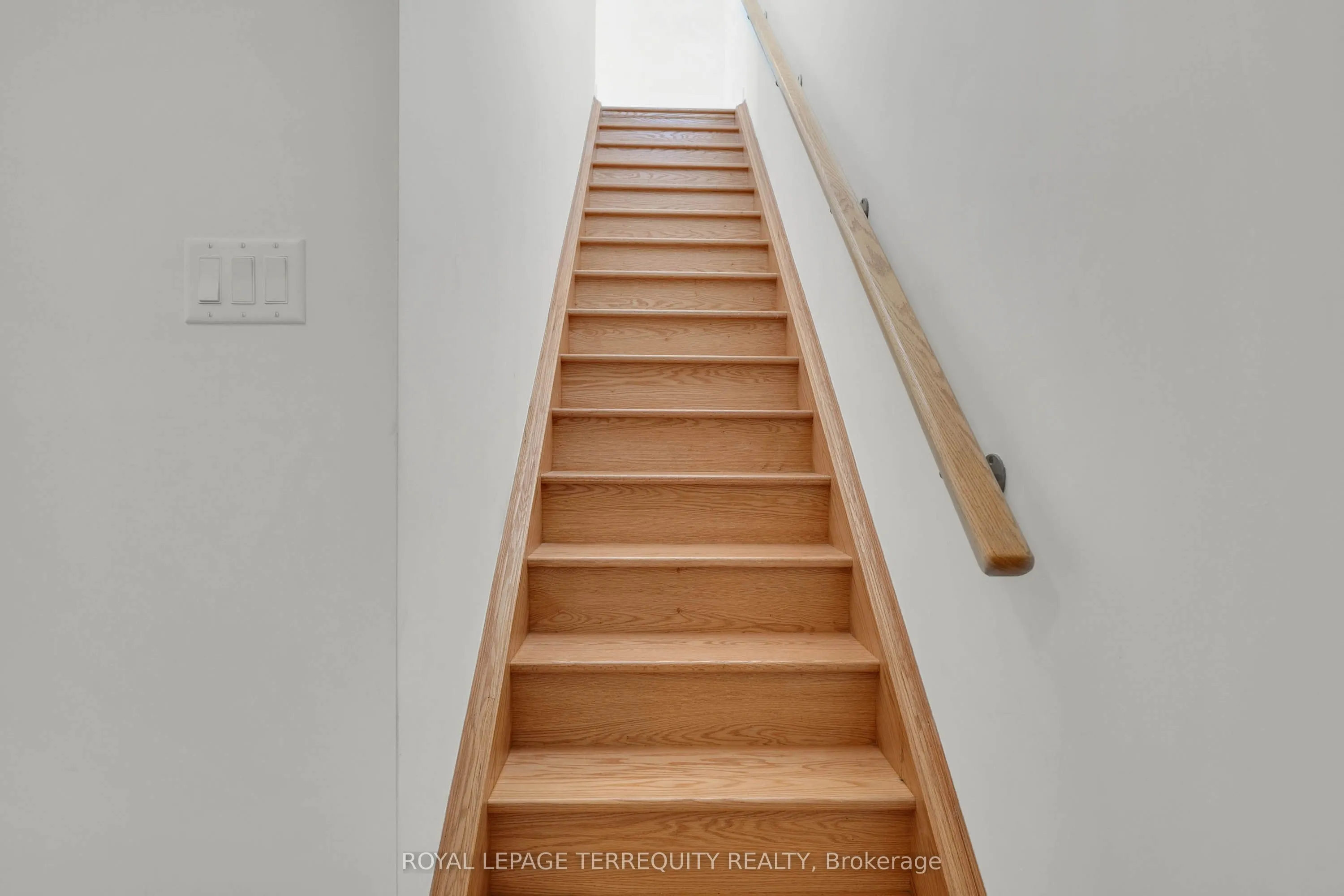 8 Sayers Lane, #17