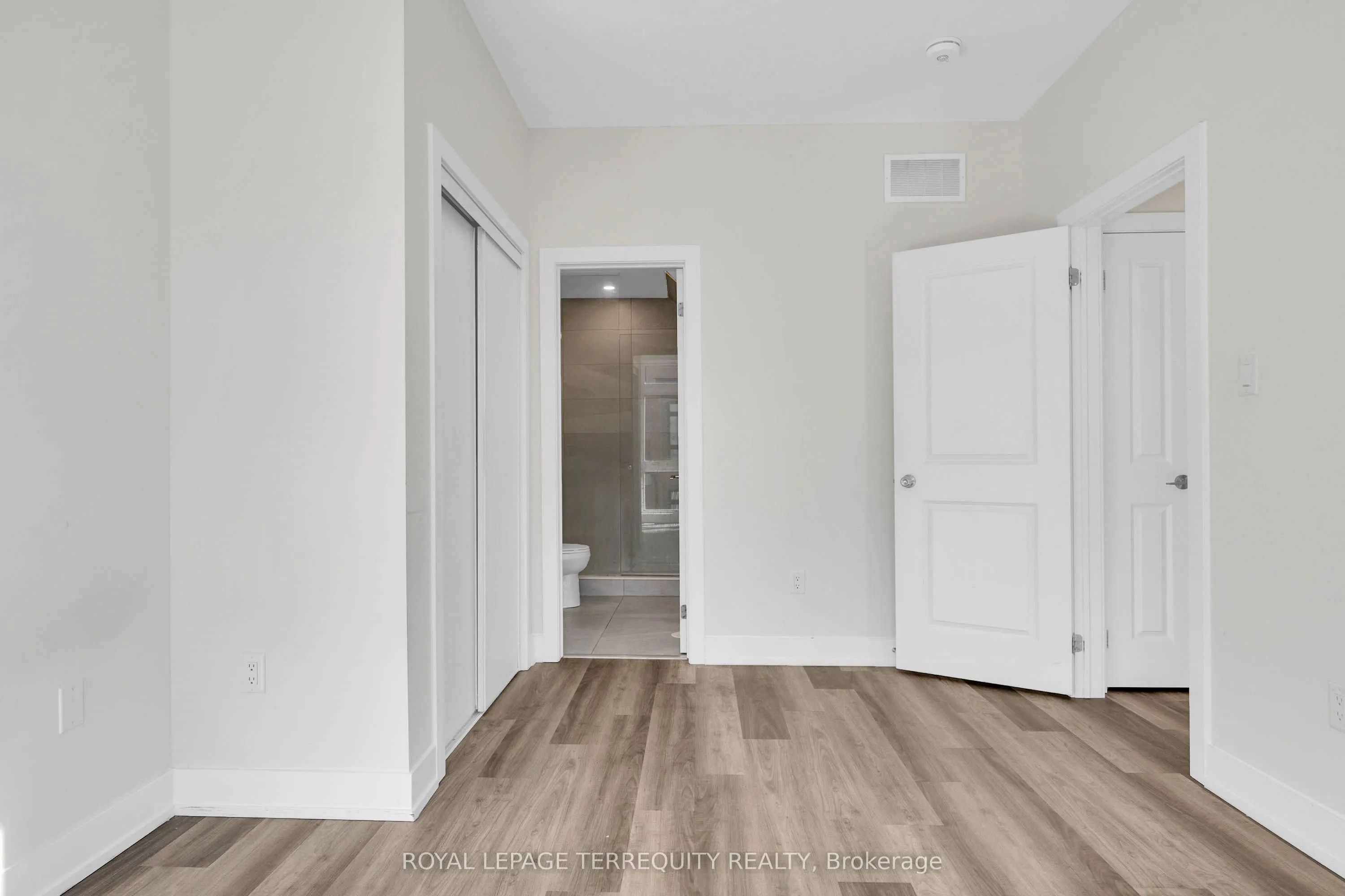 8 Sayers Lane, #17