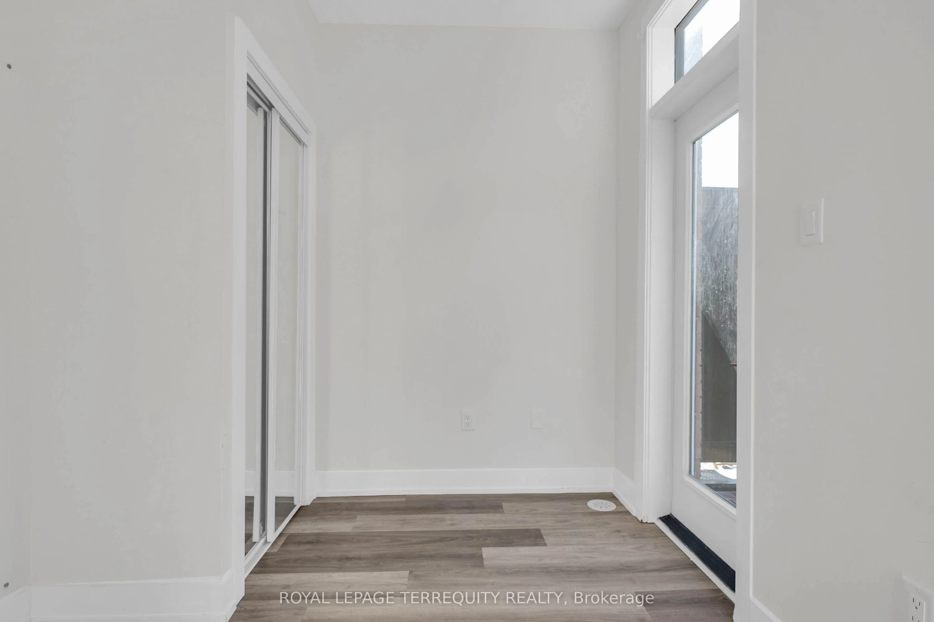 8 Sayers Lane, #17