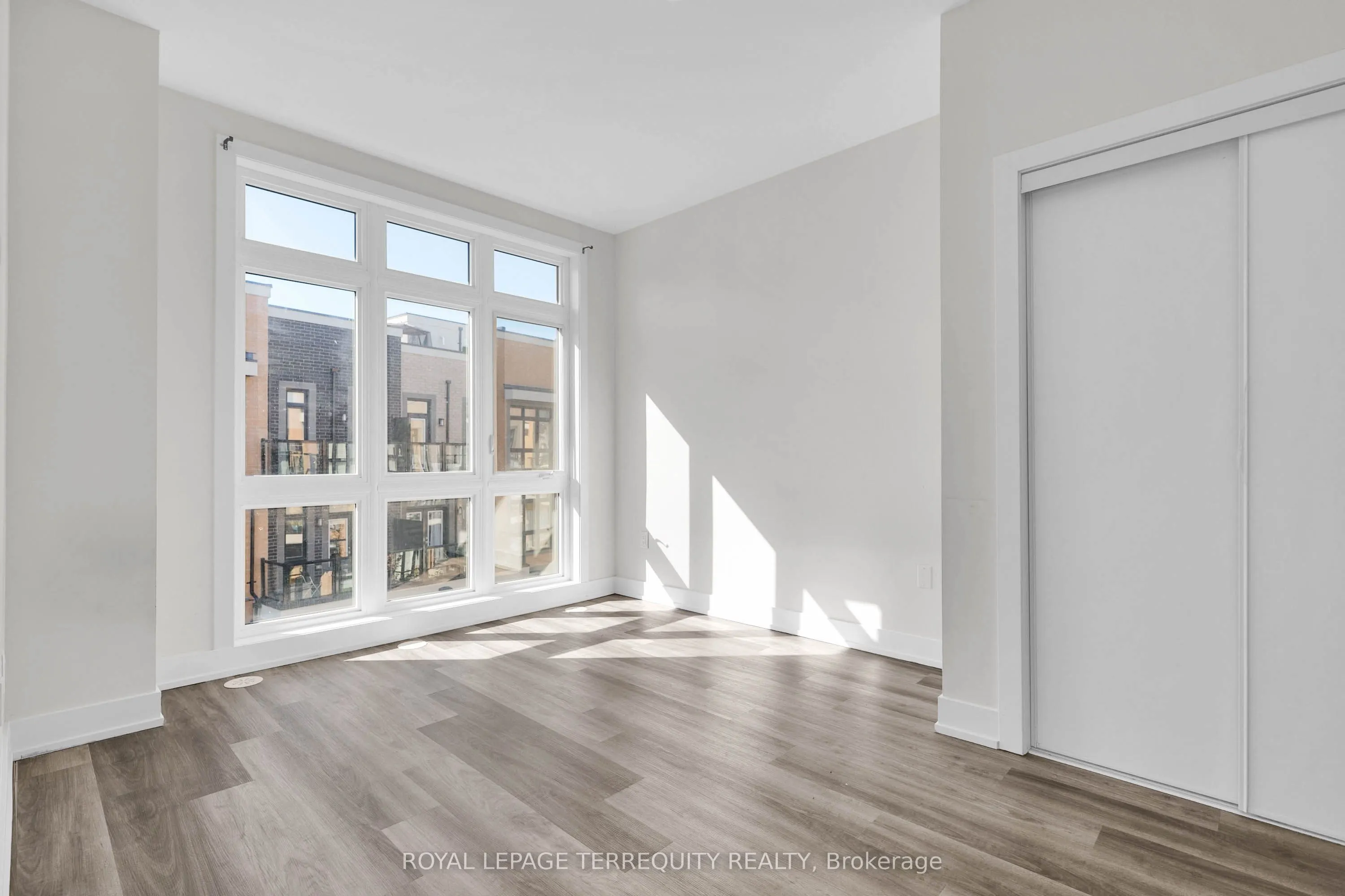 8 Sayers Lane, #17