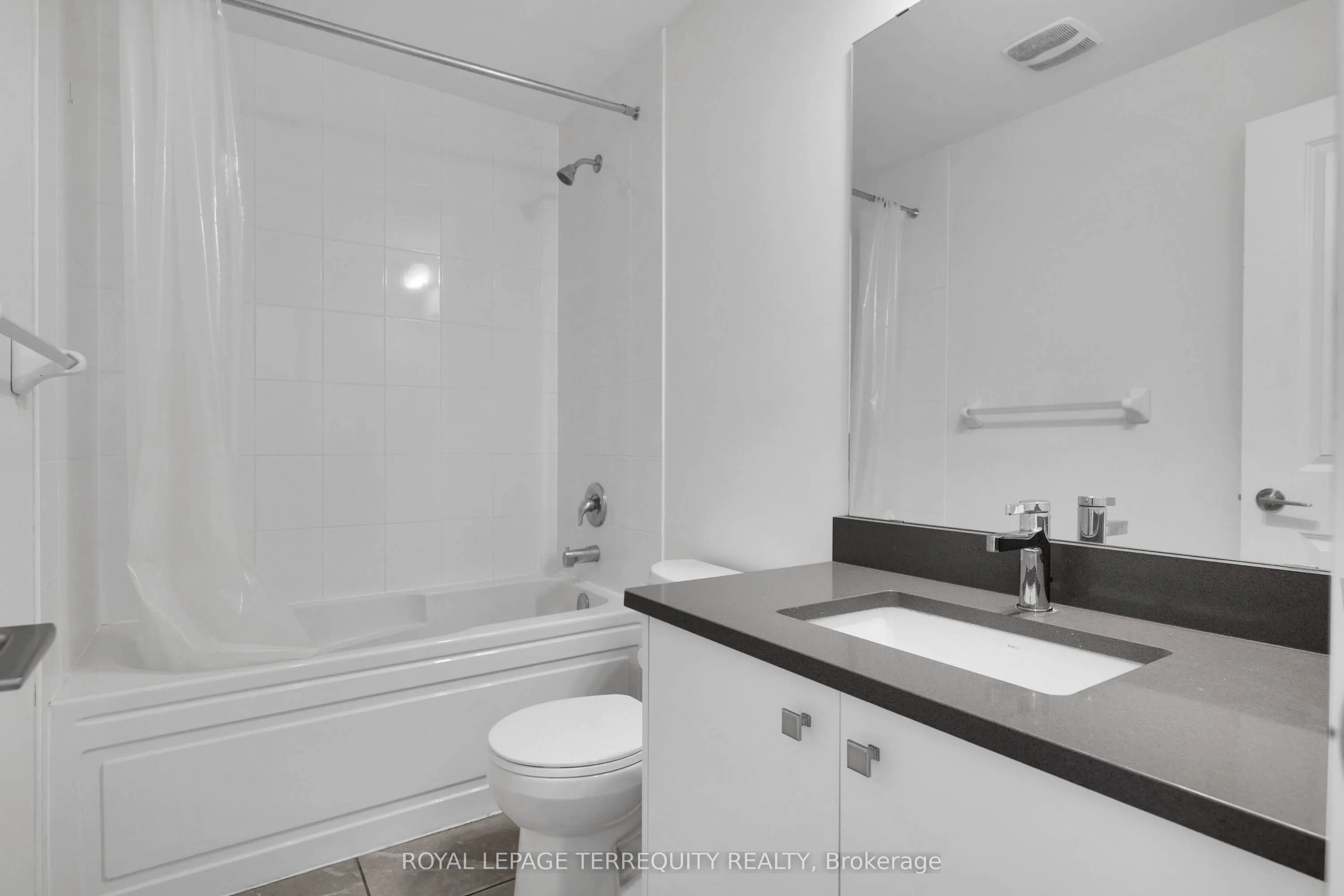 8 Sayers Lane, #17
