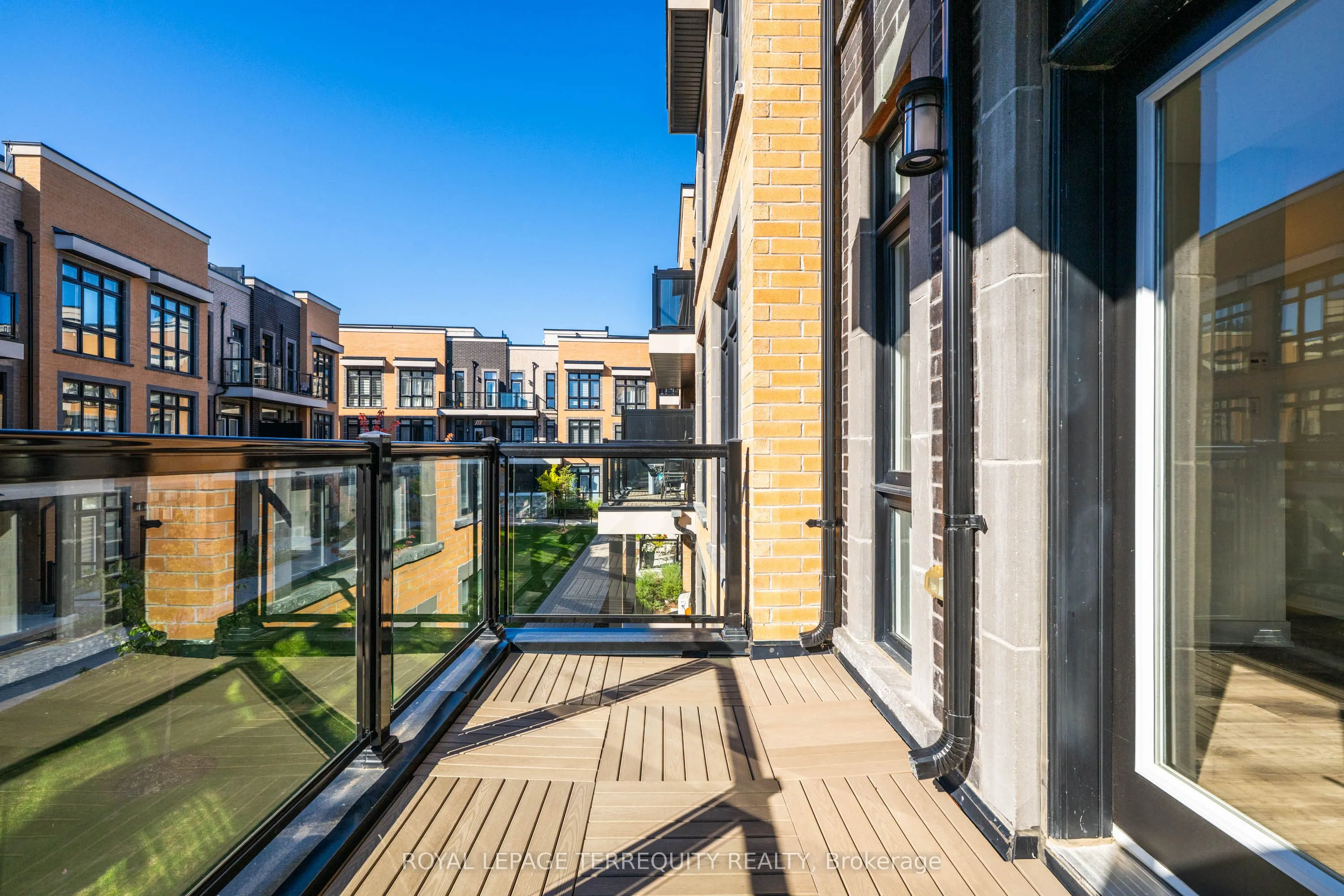 8 Sayers Lane, #17