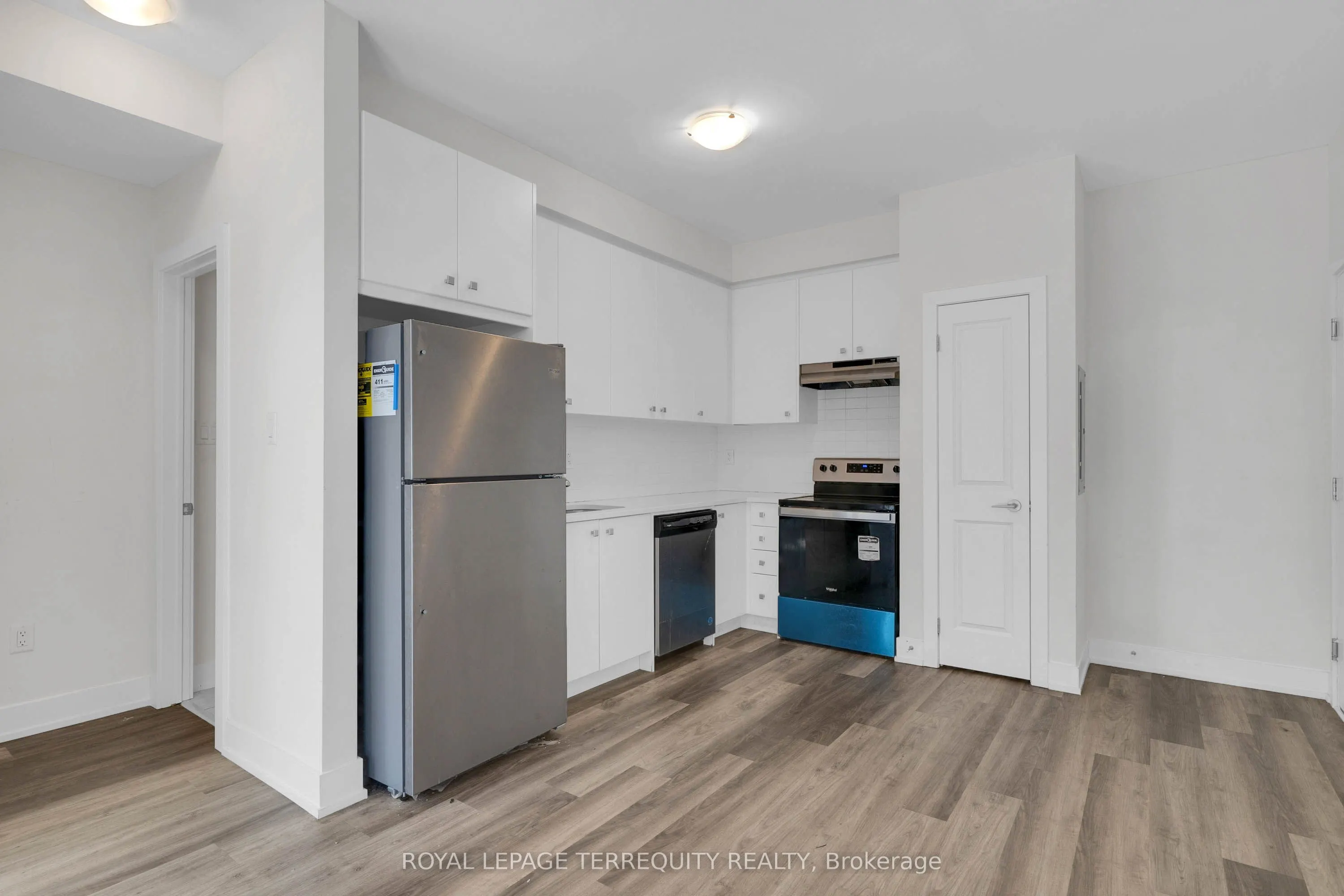 8 Sayers Lane, #17