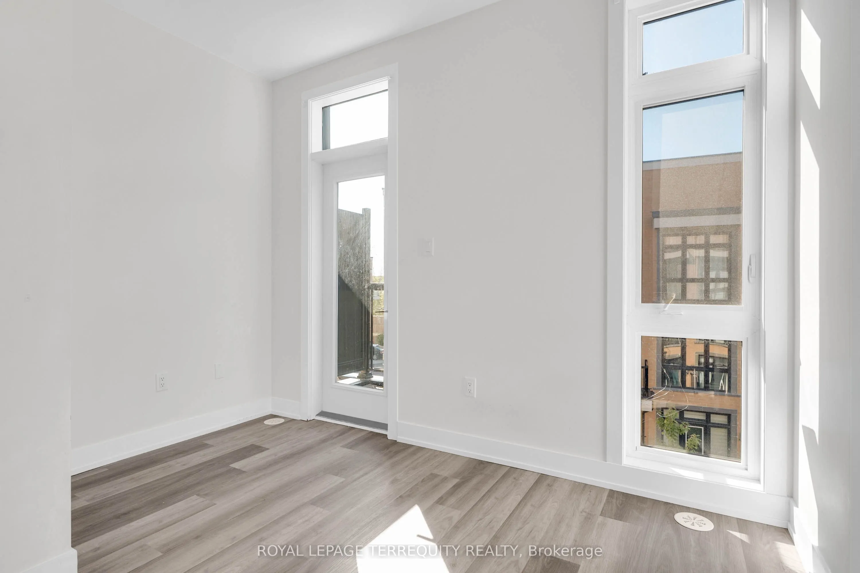 8 Sayers Lane, #17