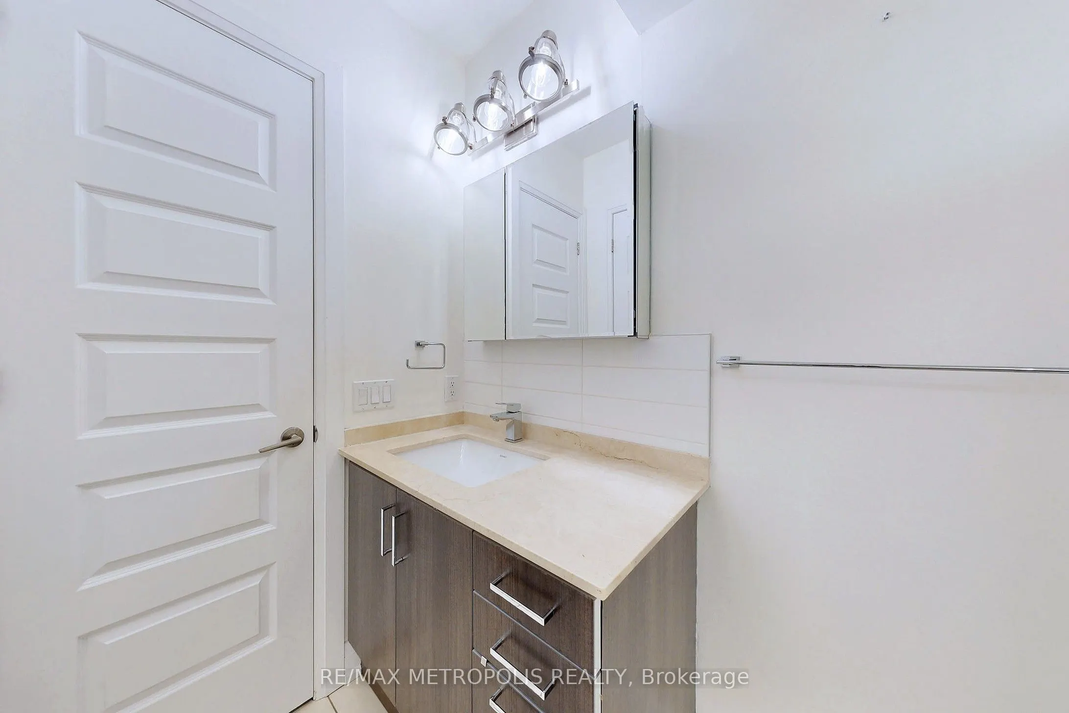 8171 Kipling Avenue, #1